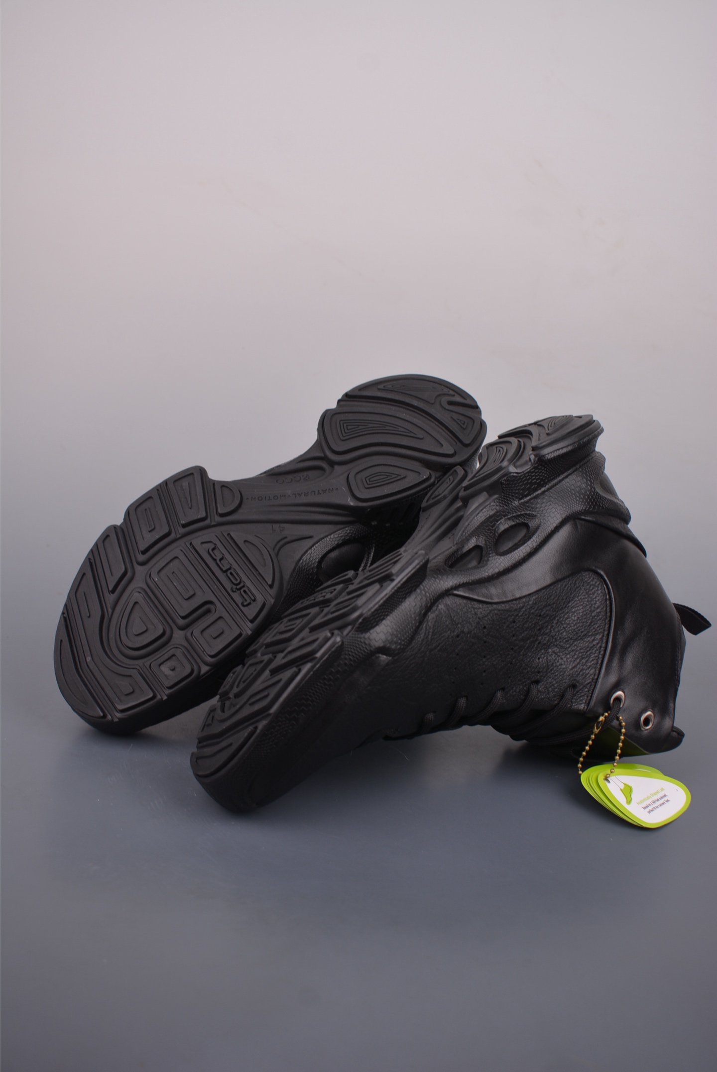 2025Ss秋冬新款天猫同款Ecco/爱步 15周年高帮经典BIOM 800474 2025Ss秋冬新款天猫同款Ecco/爱步 15周年高帮经典BIOM 800474