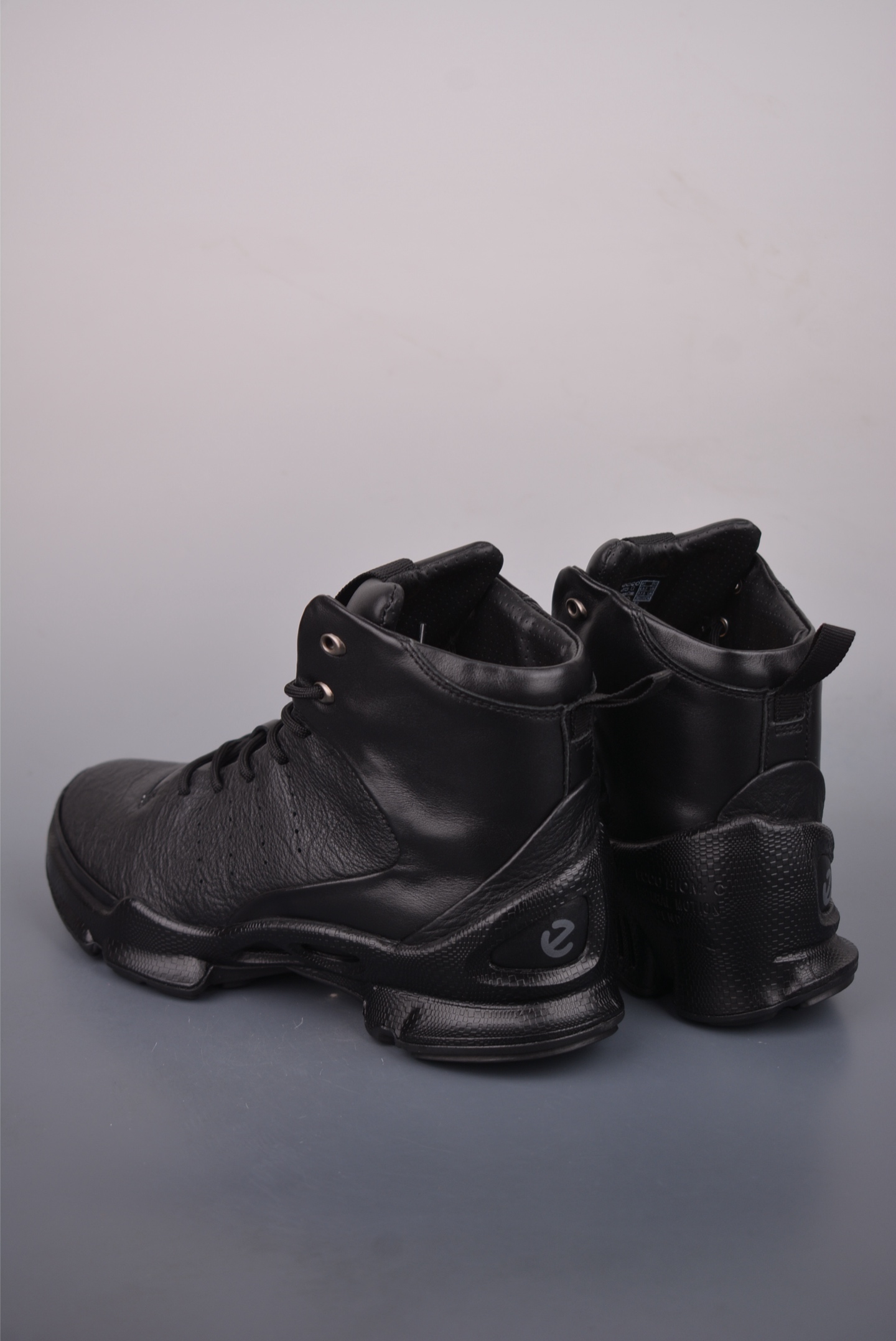 2025Ss秋冬新款天猫同款Ecco/爱步 15周年高帮经典BIOM 800474 2025Ss秋冬新款天猫同款Ecco/爱步 15周年高帮经典BIOM 800474