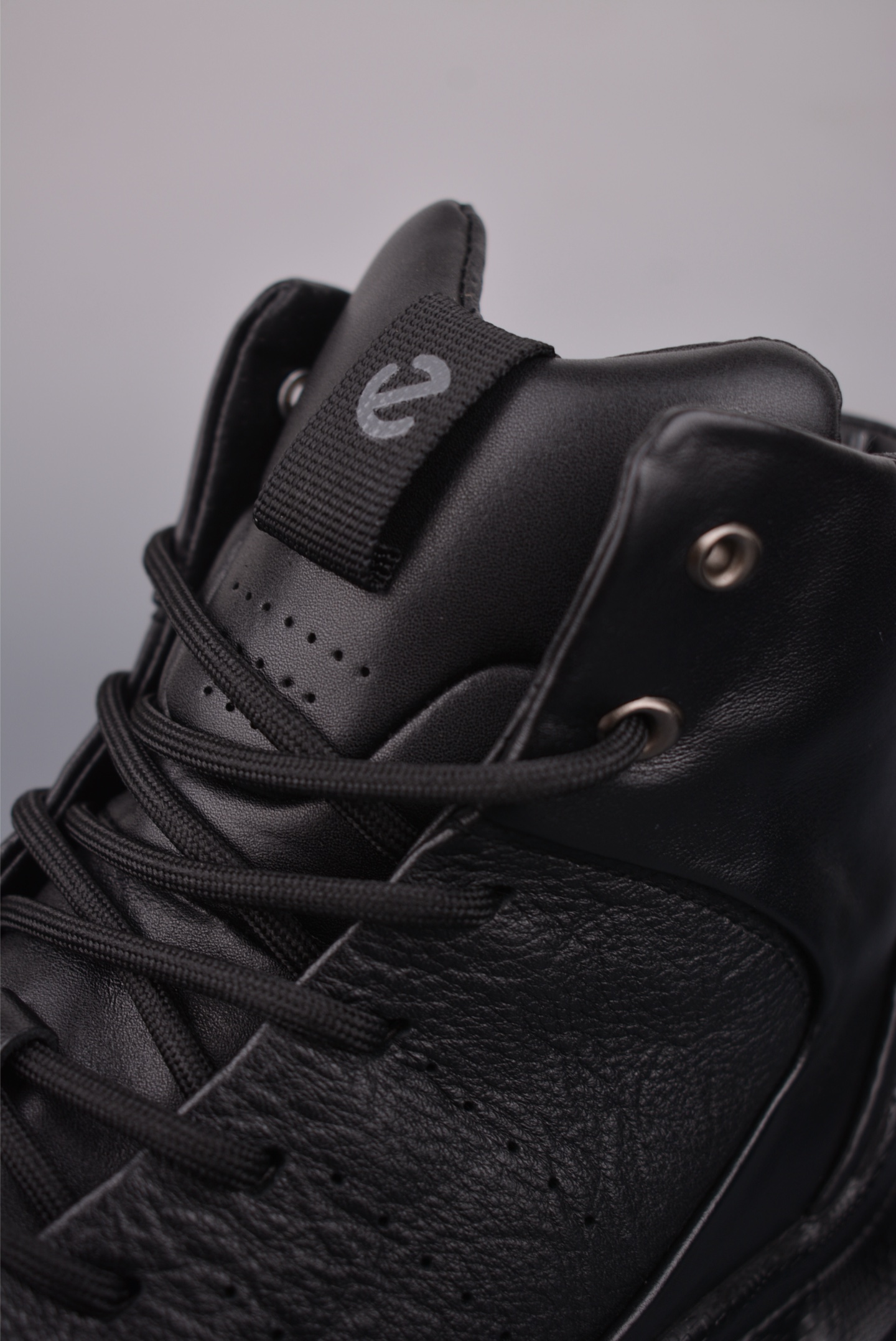 2025Ss秋冬新款天猫同款Ecco/爱步 15周年高帮经典BIOM 800474 2025Ss秋冬新款天猫同款Ecco/爱步 15周年高帮经典BIOM 800474