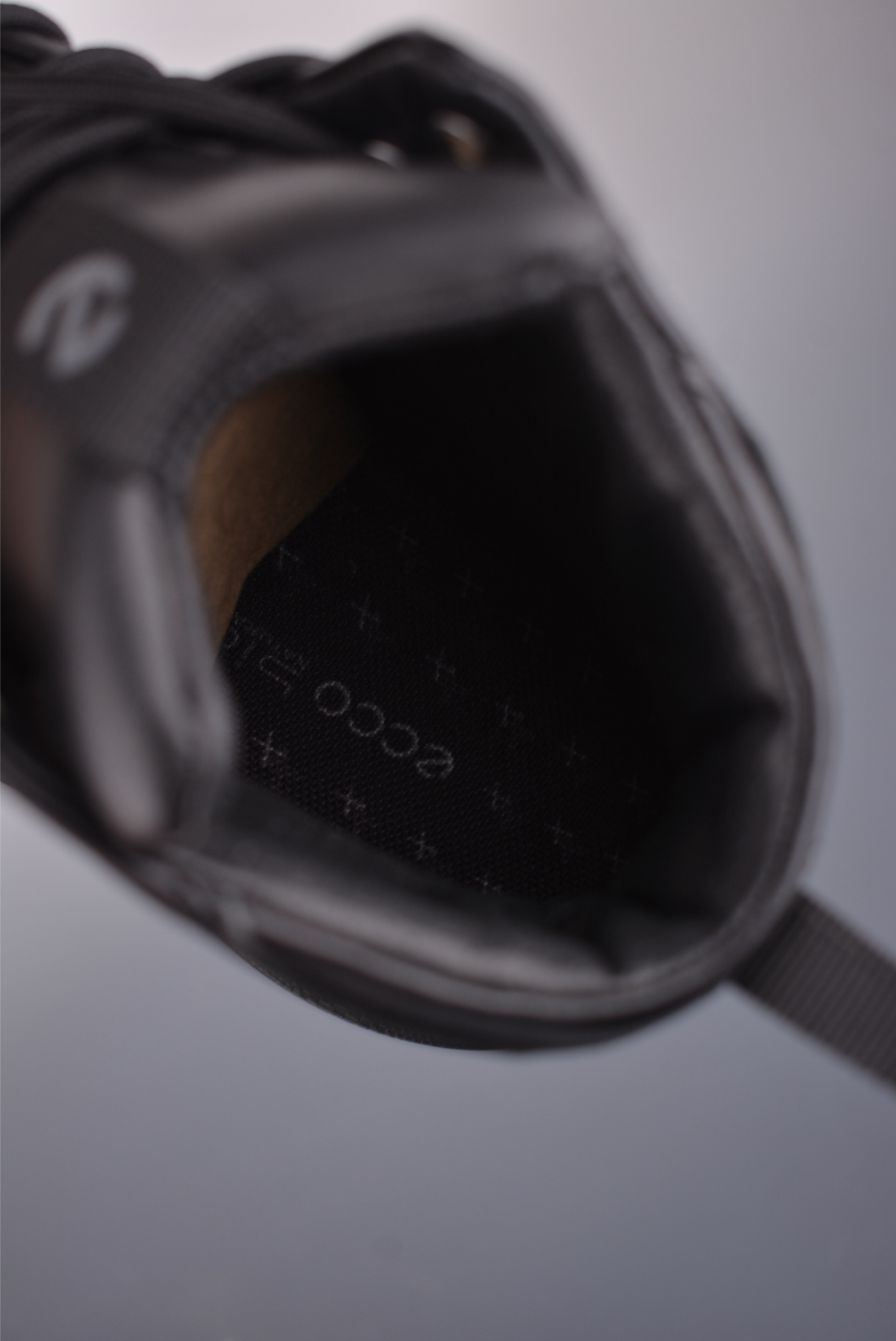 2025Ss秋冬新款天猫同款Ecco/爱步 15周年高帮经典BIOM 800474 2025Ss秋冬新款天猫同款Ecco/爱步 15周年高帮经典BIOM 800474