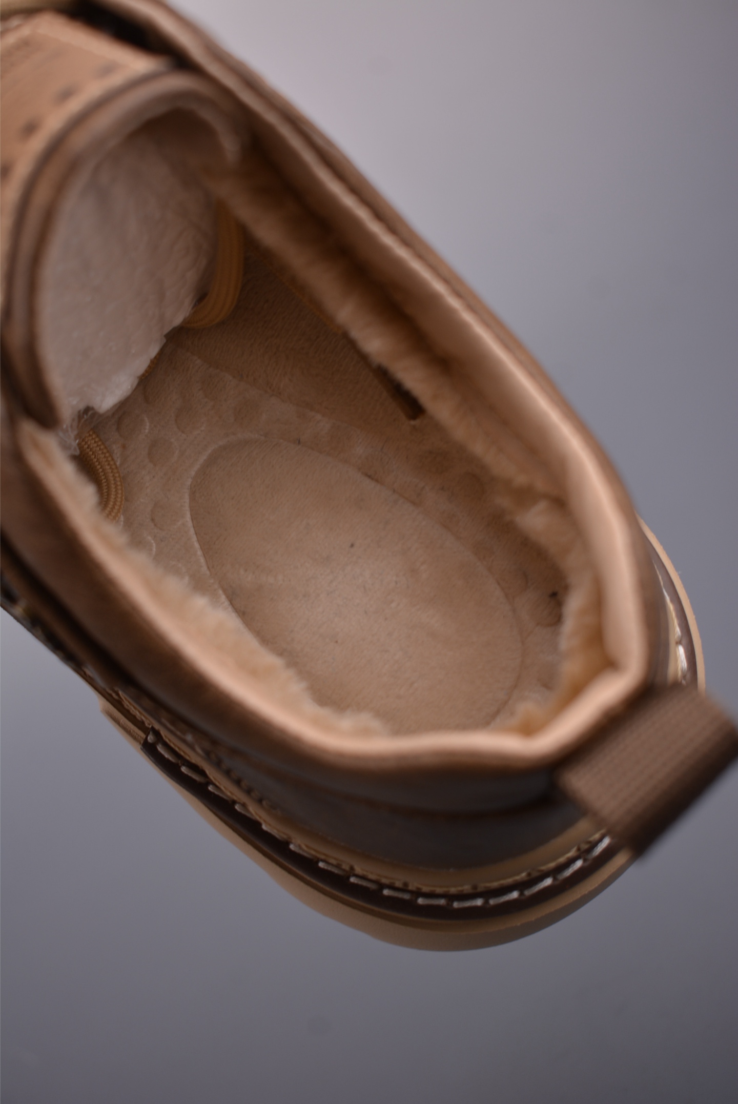 Timberland添柏岚/天伯伦 经典款 25ss新款中帮 TB023066