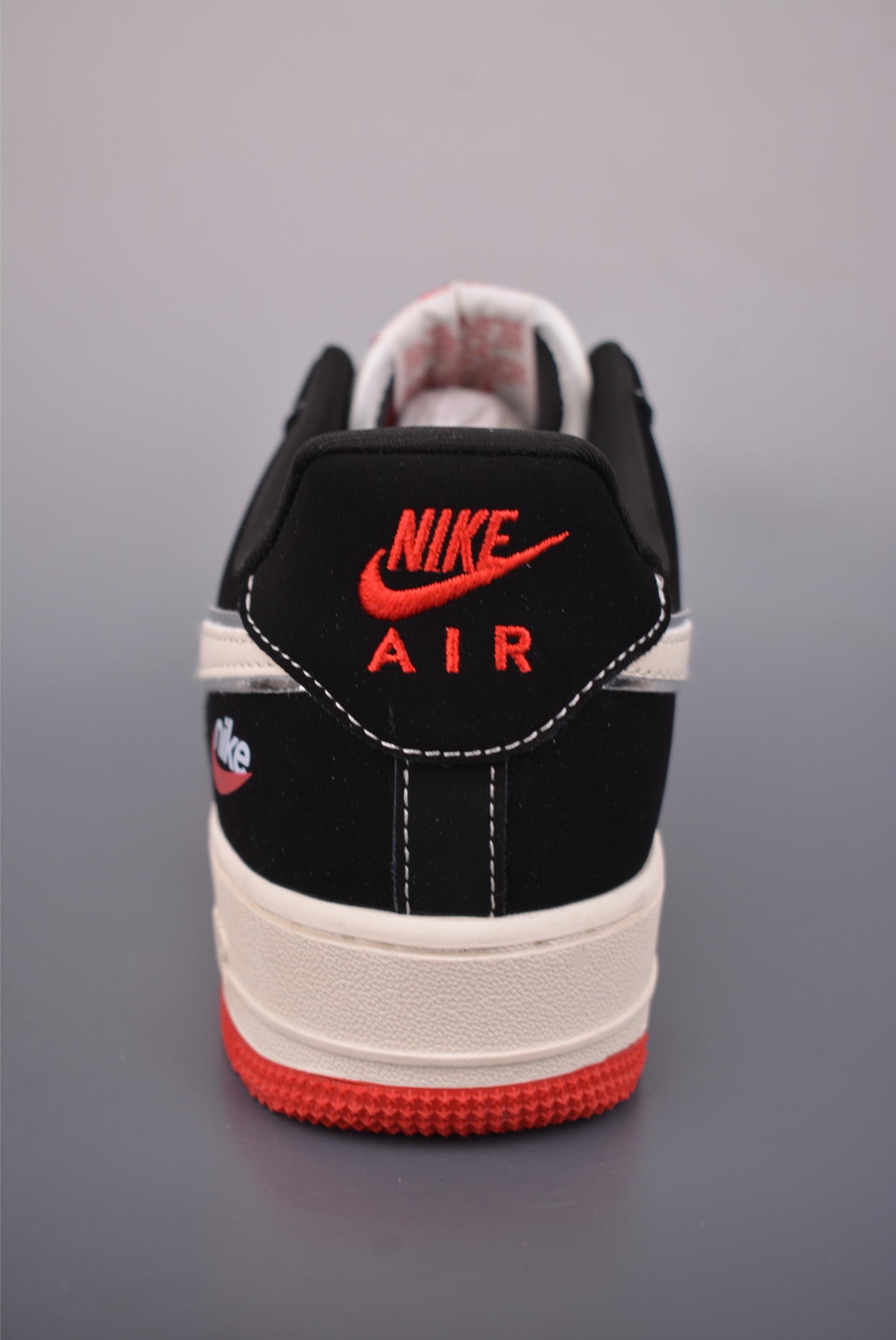 260 Nike Air Force 1 Low 黑红 DF0188-118
