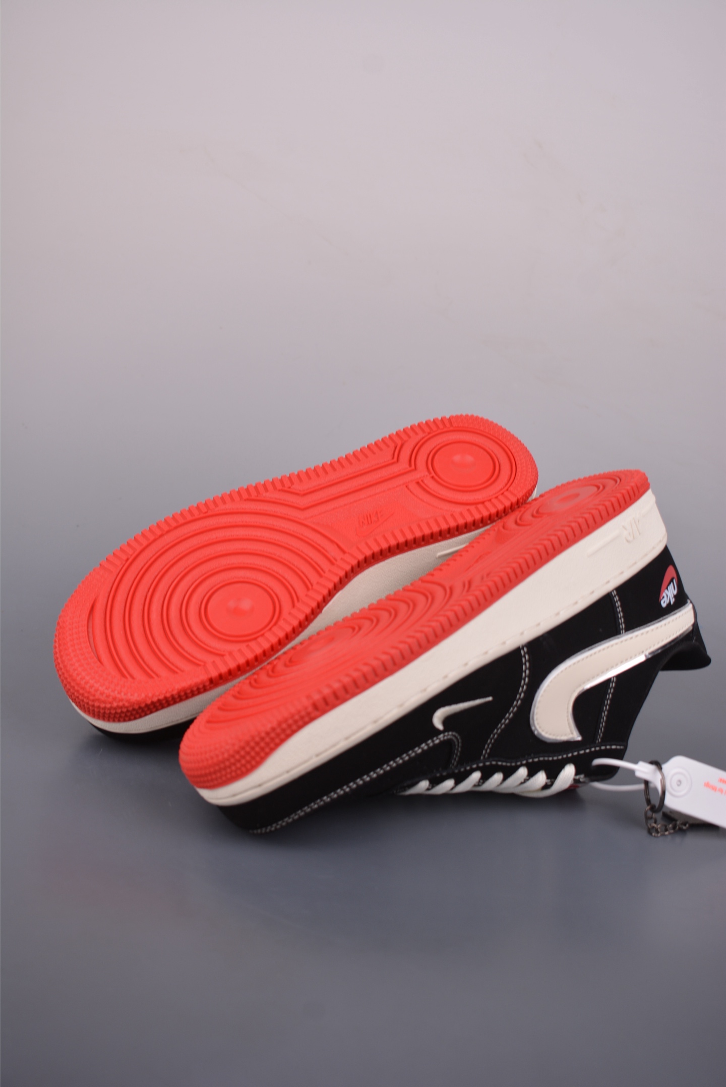 260 Nike Air Force 1 Low 黑红 DF0188-118