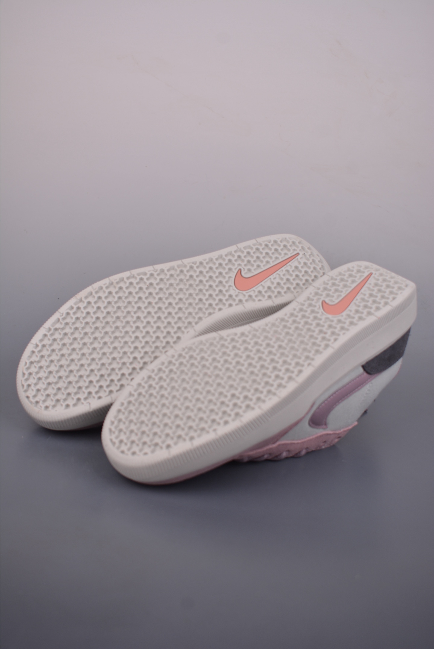 160 耐克Nike SB Force 58 硫化杯底 传统篮球风格 DV5477-010