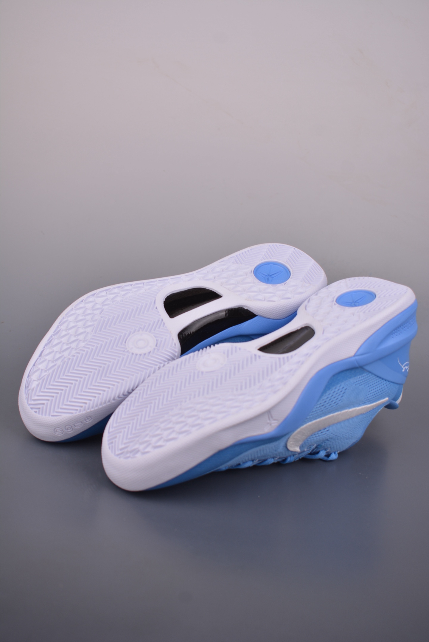 260 致敬Kobi 情怀满满 BOSS版本 NIKE KOBE 8 SYSTEM 科比八代 内置元年缓震气垫 HM6469-401