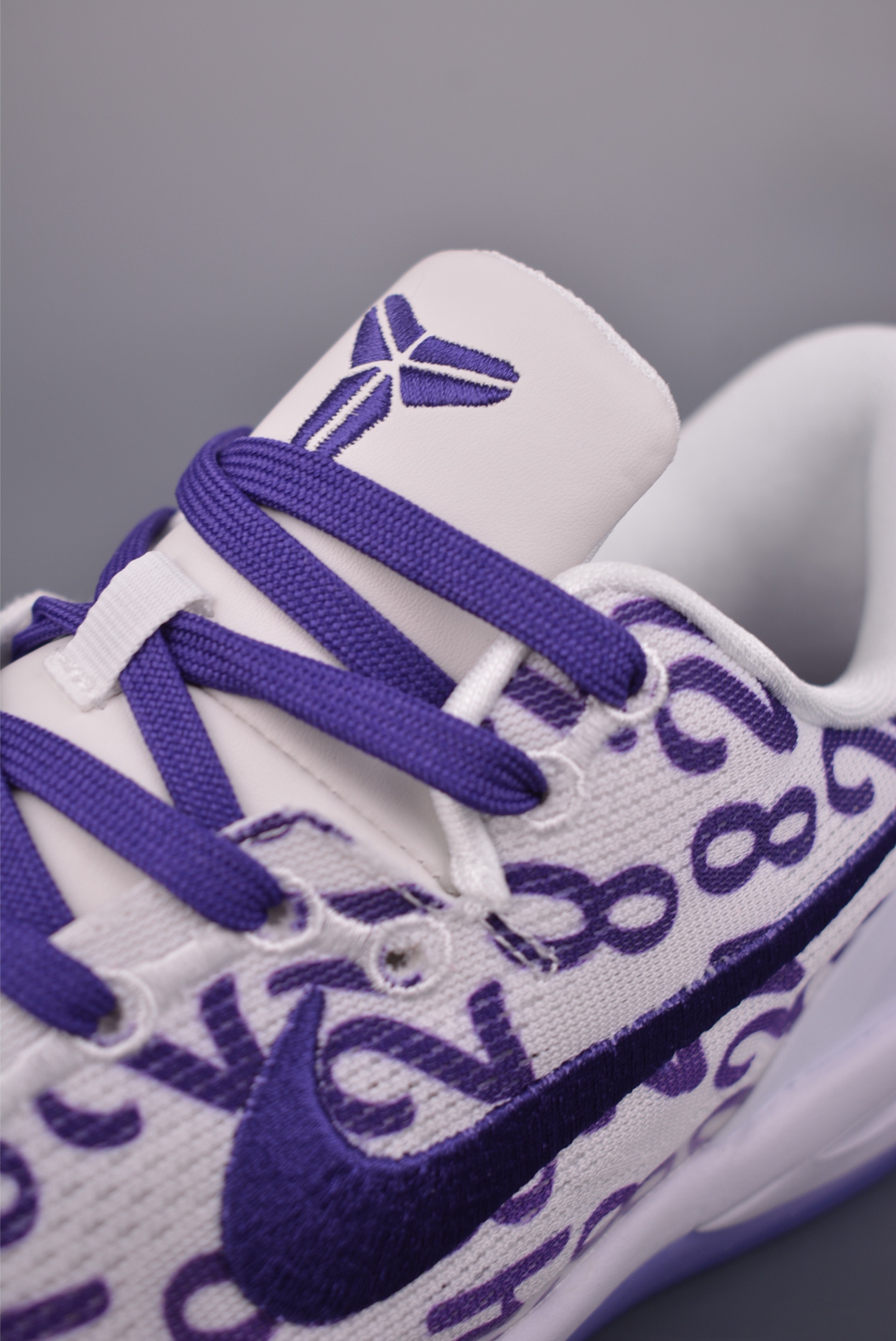 260 致敬Kobi 情怀满满 BOSS版本 NIKE KOBE 8 SYSTEM 科比八代 内置元年缓震气垫 FQ3549-100