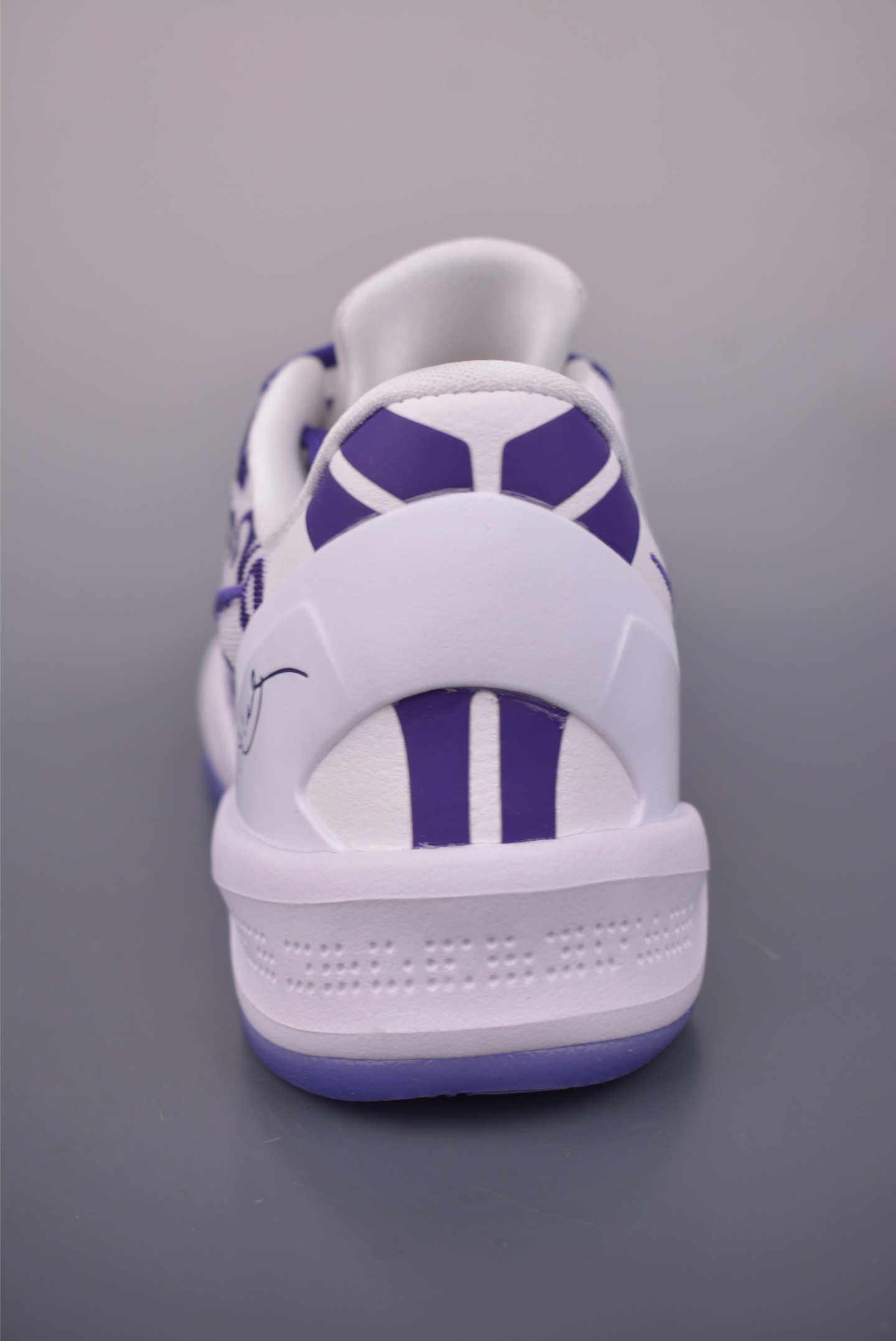 260 致敬Kobi 情怀满满 BOSS版本 NIKE KOBE 8 SYSTEM 科比八代 内置元年缓震气垫 FQ3549-100