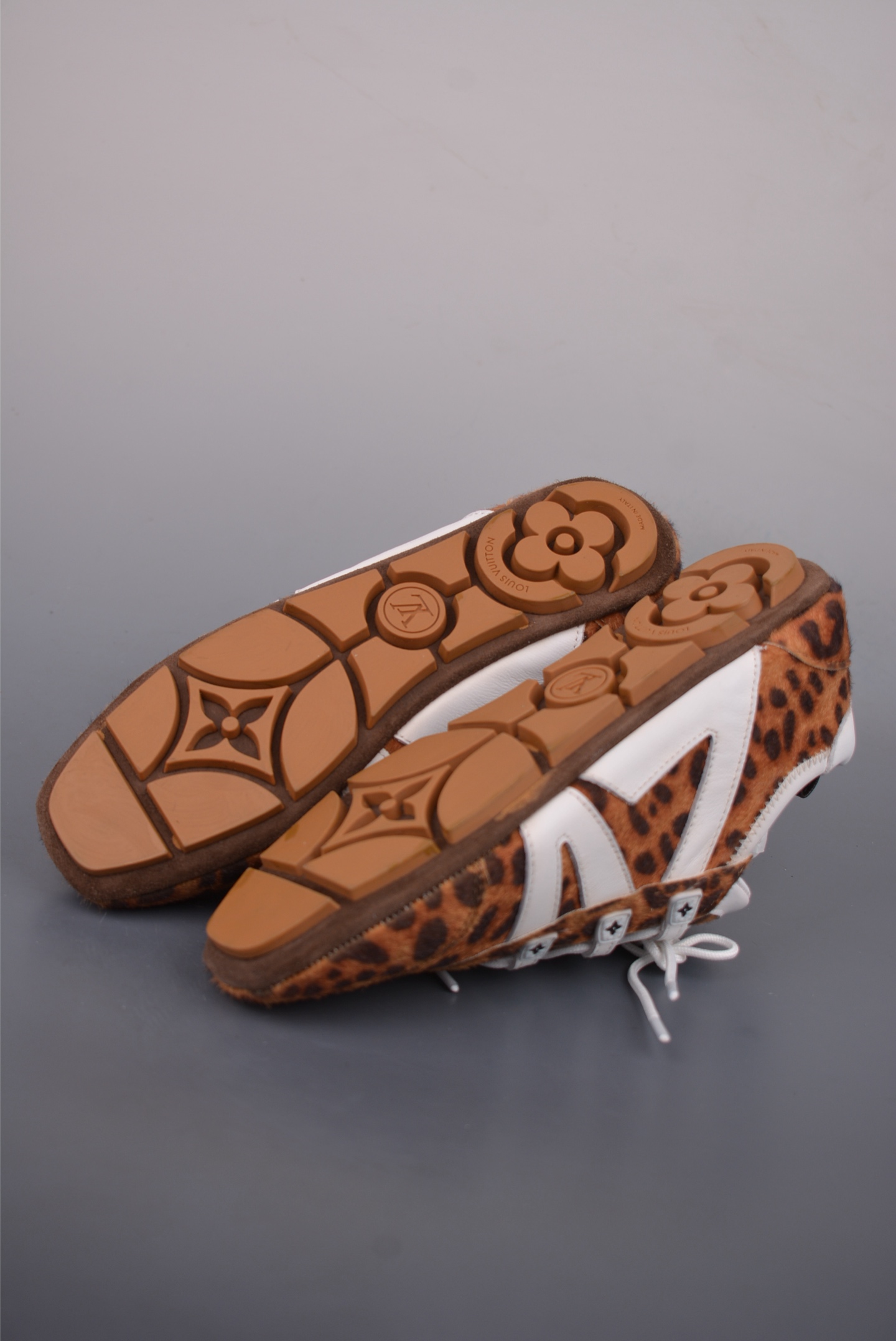 200 LOUIS VUITTSneaKerina 德训鞋 芭蕾舞鞋