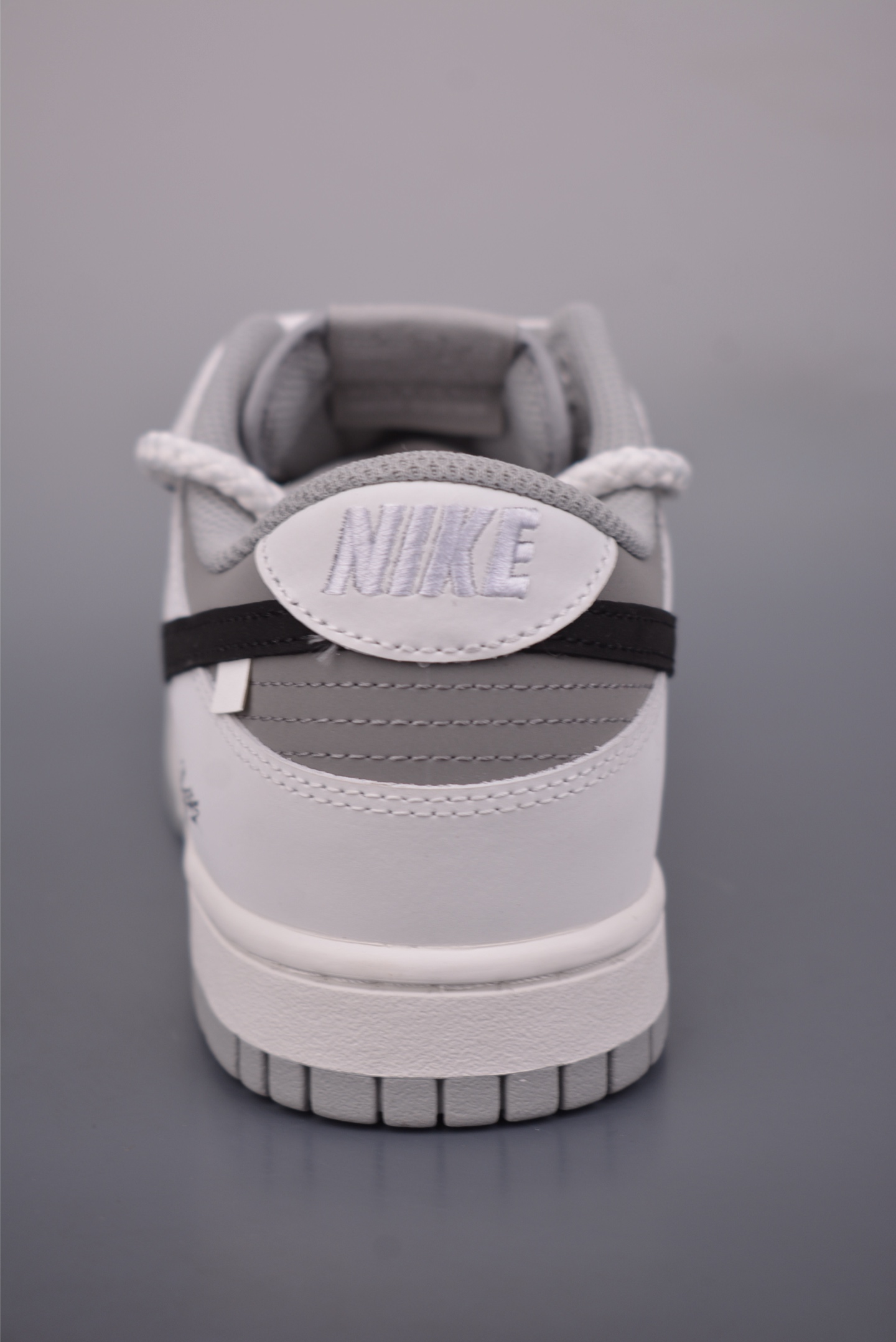 280 Nike SB Dunk Low 灰白解构绑带联名 WG0510-061