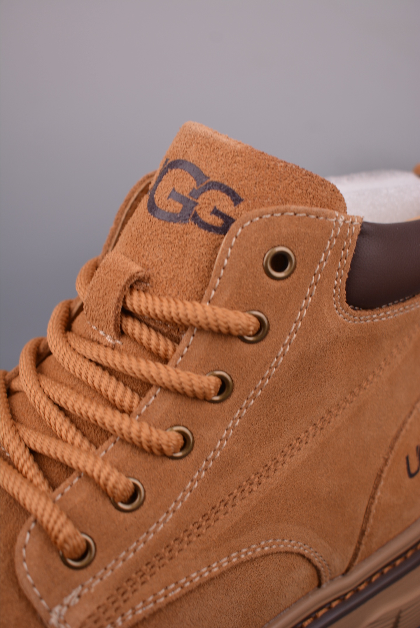280 UGG Tasman Weather Hybrid 塔斯曼混合系列中帮轻量休闲马丁靴 11909