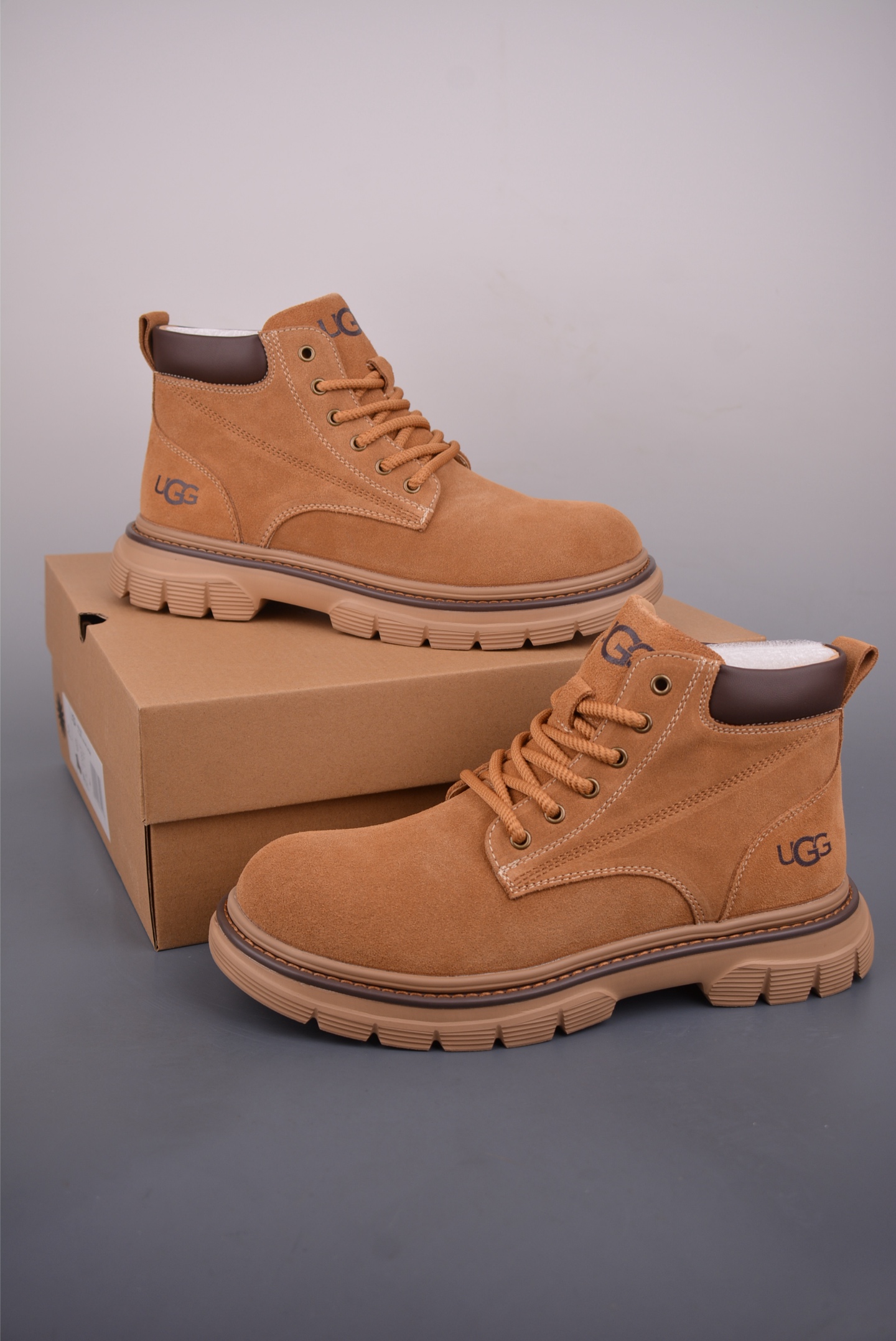 280 UGG Tasman Weather Hybrid 塔斯曼混合系列中帮轻量休闲马丁靴 11909