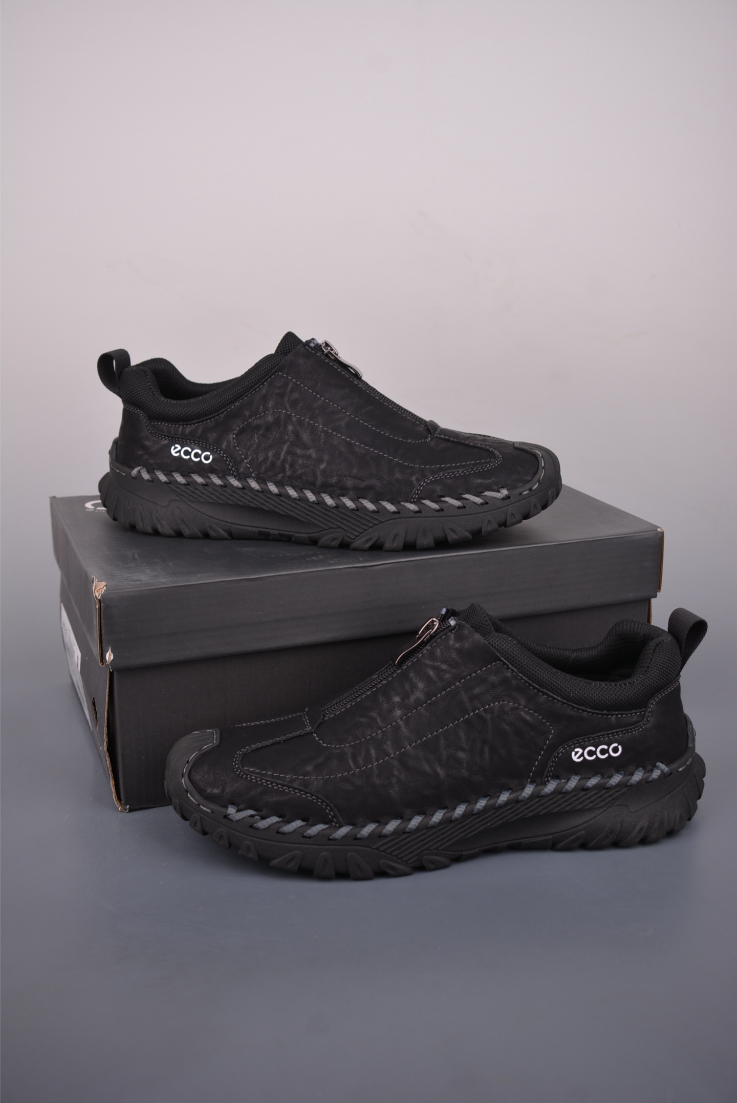 220 ECCO爱步跑步鞋百搭舒适 秋冬新款厚底休闲运动鞋男鞋 889988