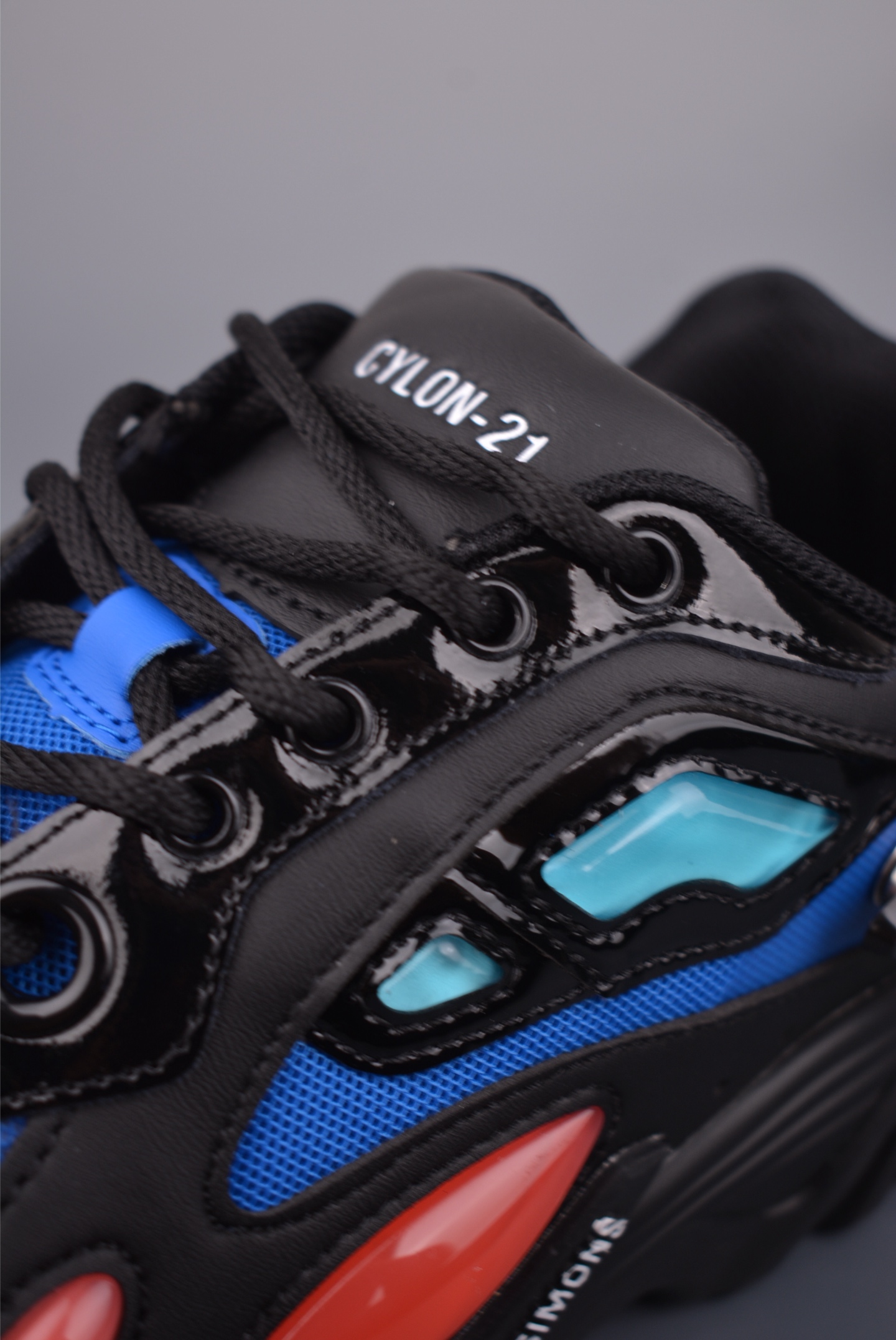 260 外贸爆款 RAF SIMONS Cylon-21 ”水泡” 先锋潮流 复古低帮休闲鞋 HR74000