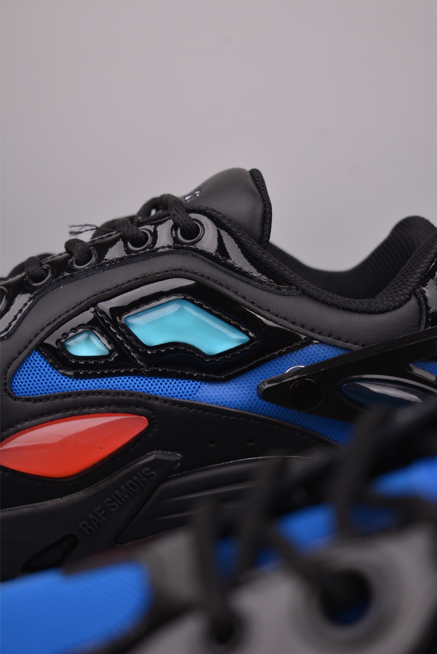 260 外贸爆款 RAF SIMONS Cylon-21 ”水泡” 先锋潮流 复古低帮休闲鞋 HR74000