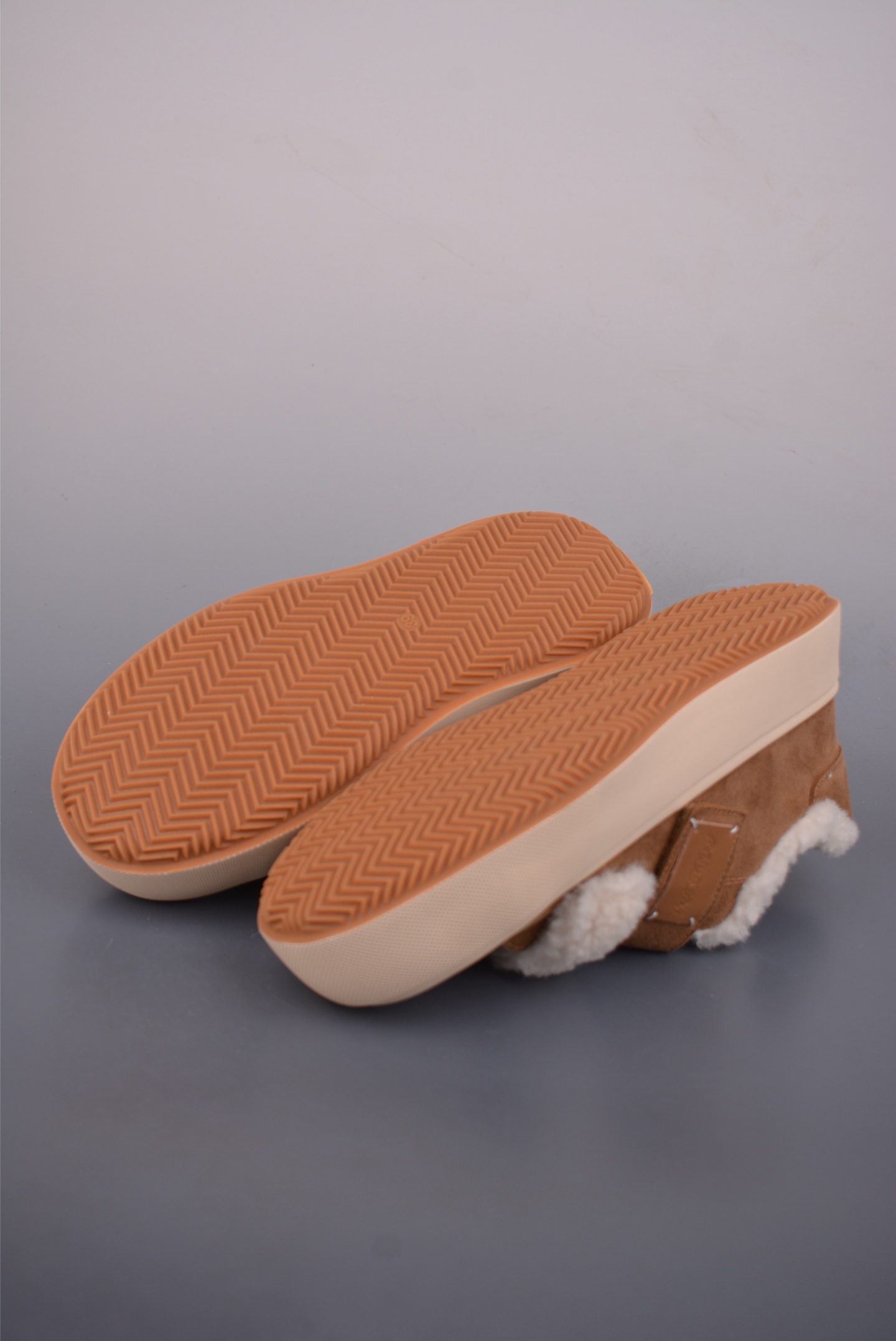 220 GG-CC GG-CC Chunky Low 厚底增高运动老爹鞋 G23Y6905