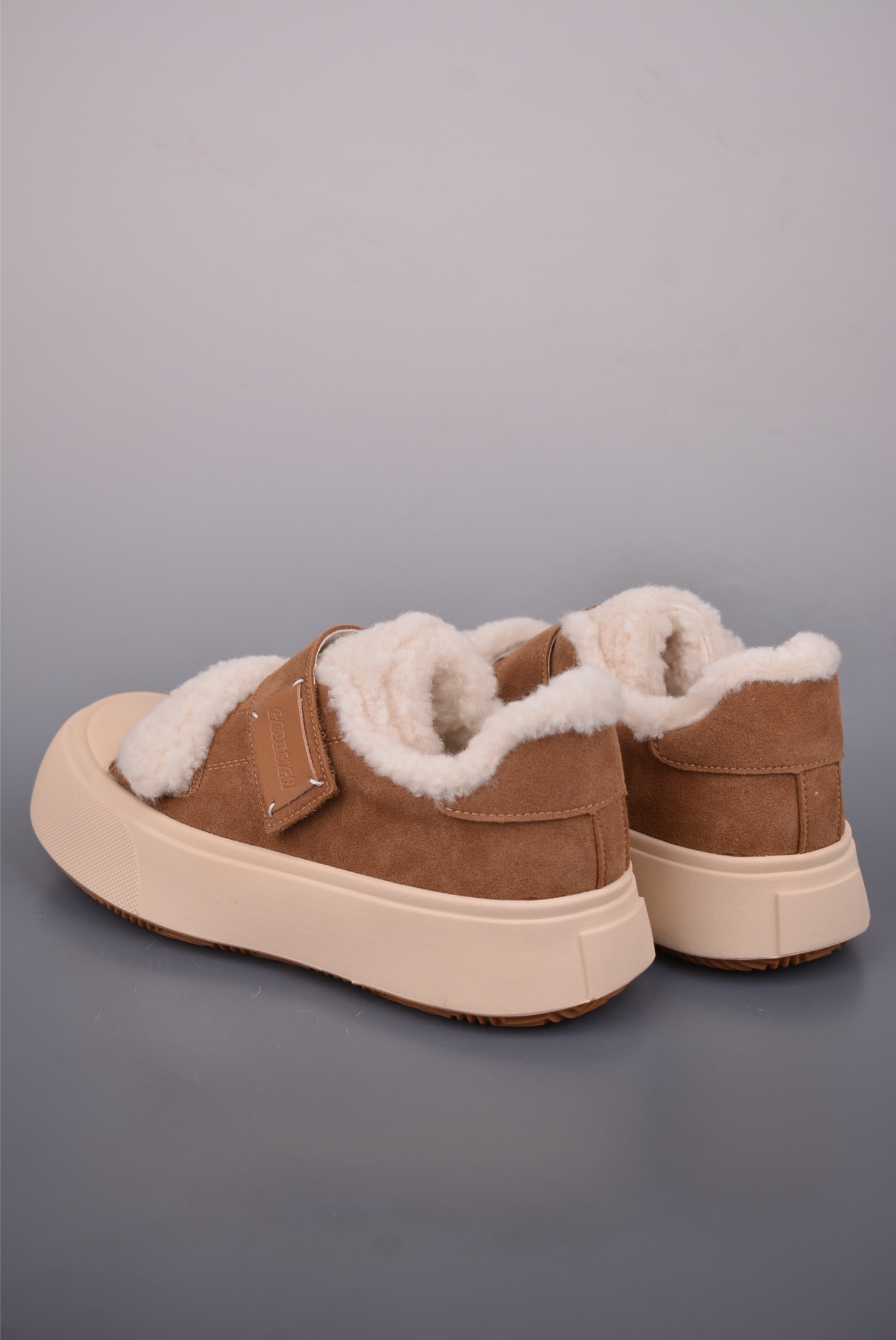 220 GG-CC GG-CC Chunky Low 厚底增高运动老爹鞋 G23Y6905