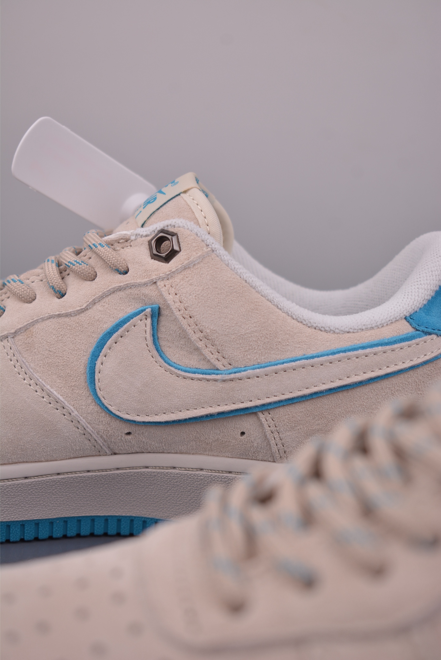 200 Nike Air Force 1 Low 翻毛皮灰蓝 DY9867-109