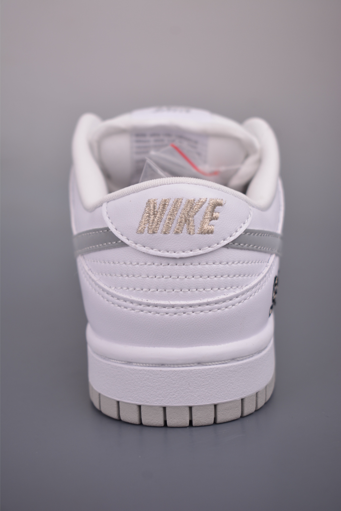 200 Nike SB Dunk Low 纯原大厂出品 HQ8487-100