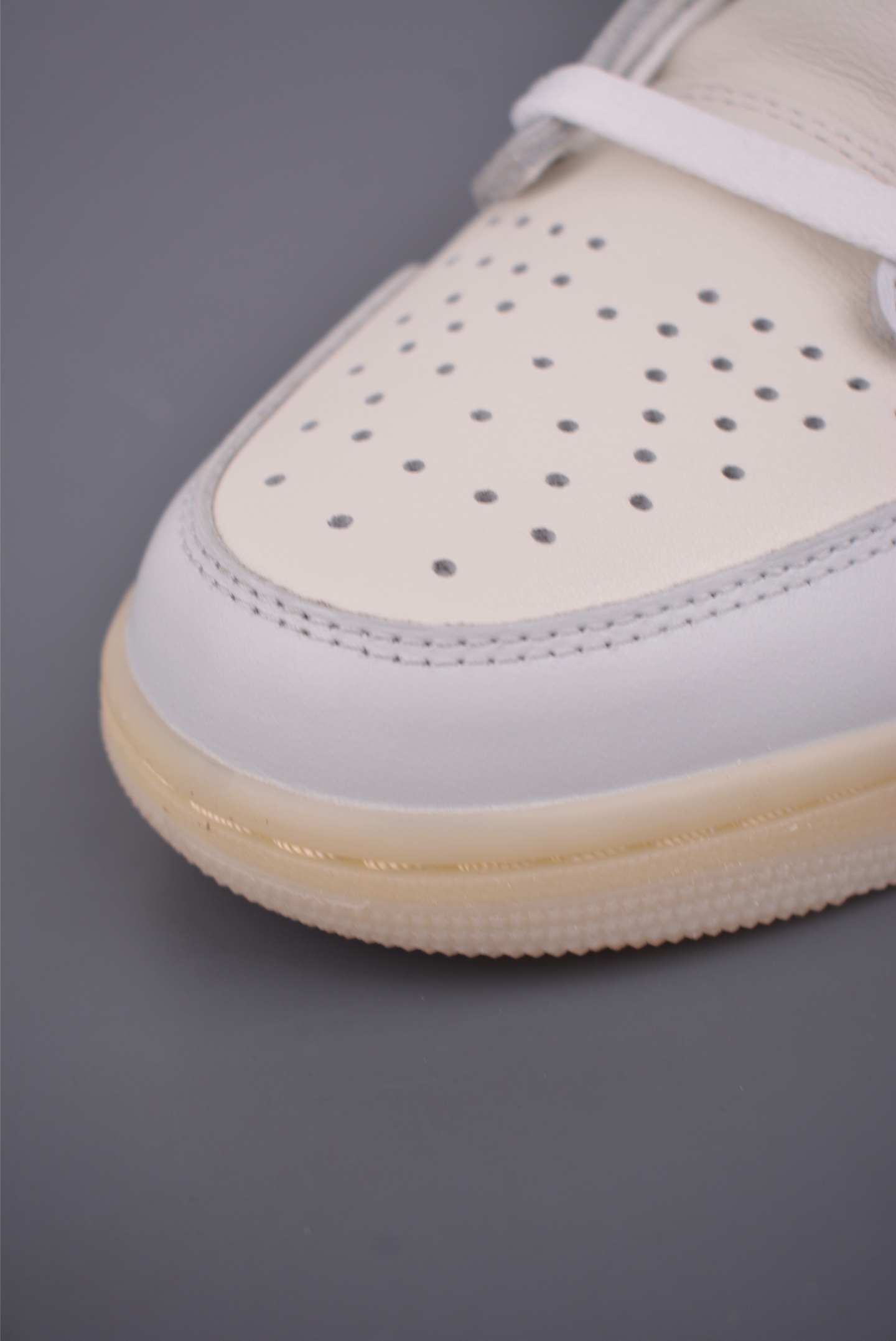 280 原装裸鞋级 市面最高工艺产物 Air Jordan 1 Low花卉刺绣 IF4391-100