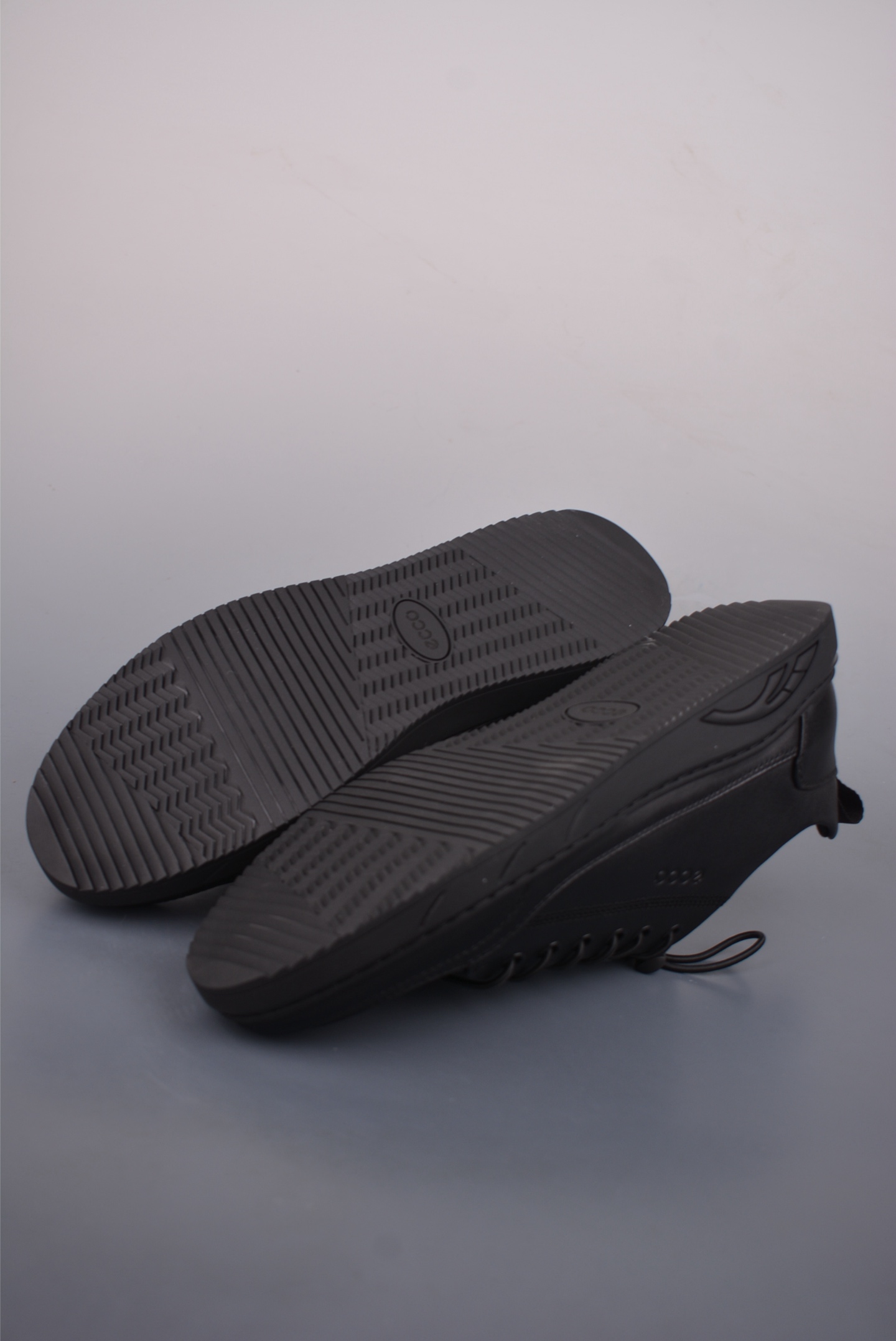 300 ECCO爱步经典秋冬商务正装休闲鞋 男士简约套脚舒适鞋 雅仕系列皮鞋 细腻深邃甄选粒纹皮革 天然纹理