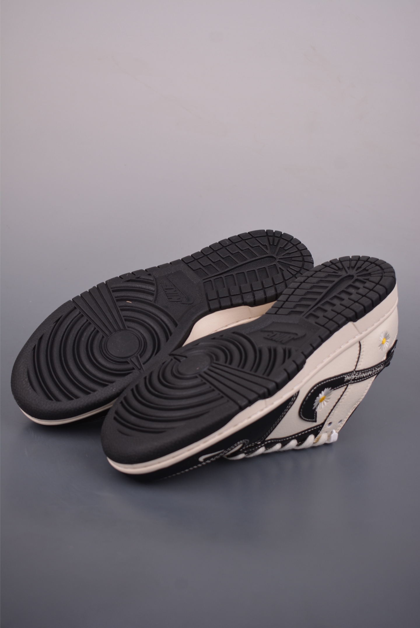 280 Nike SB Dunk Low 小雏菊联名 XD1588-245