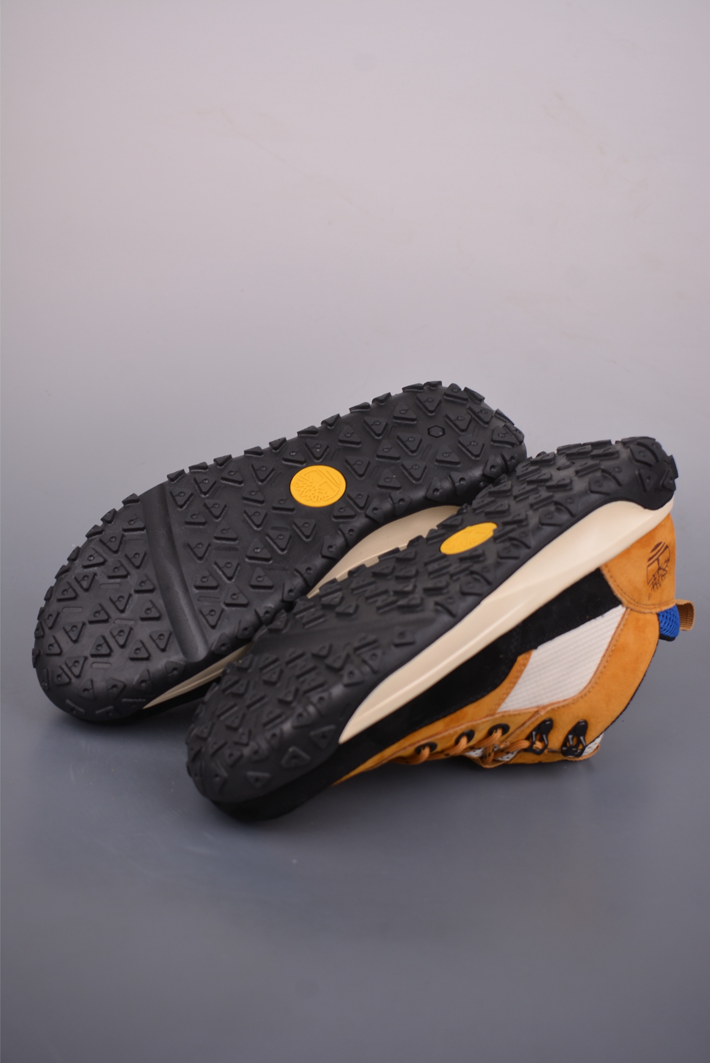 220 Timberland添柏岚/天伯伦 经典款 25ss新款中帮 TBA42EW