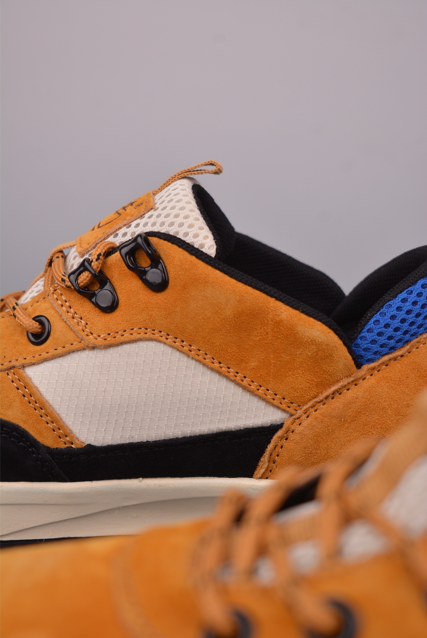 220 Timberland添柏岚/天伯伦 经典款 25ss新款中帮 TBA42EW