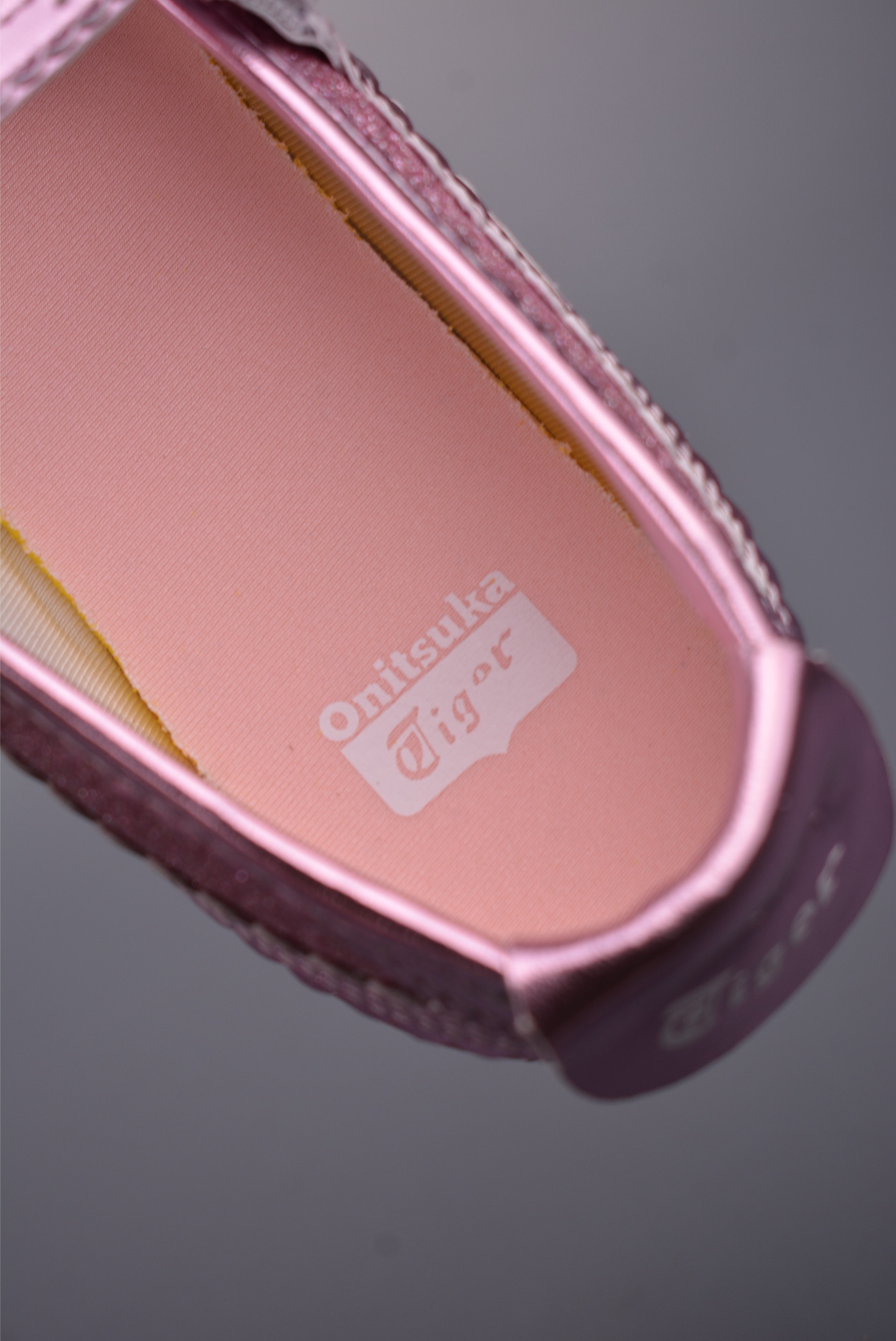 140 玛丽珍 任敏同款 舒适轻盈平跟玛丽珍鞋 1182A677