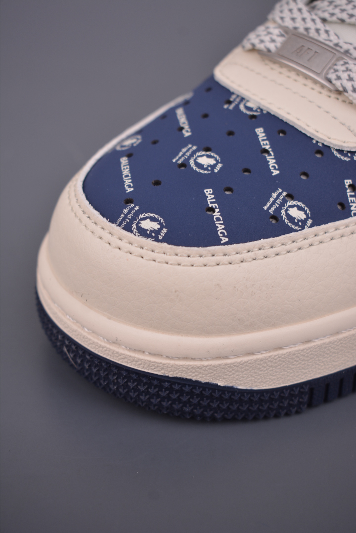 260 Nike Air Force 1 Low 巴黎世家联名 XS1958-628