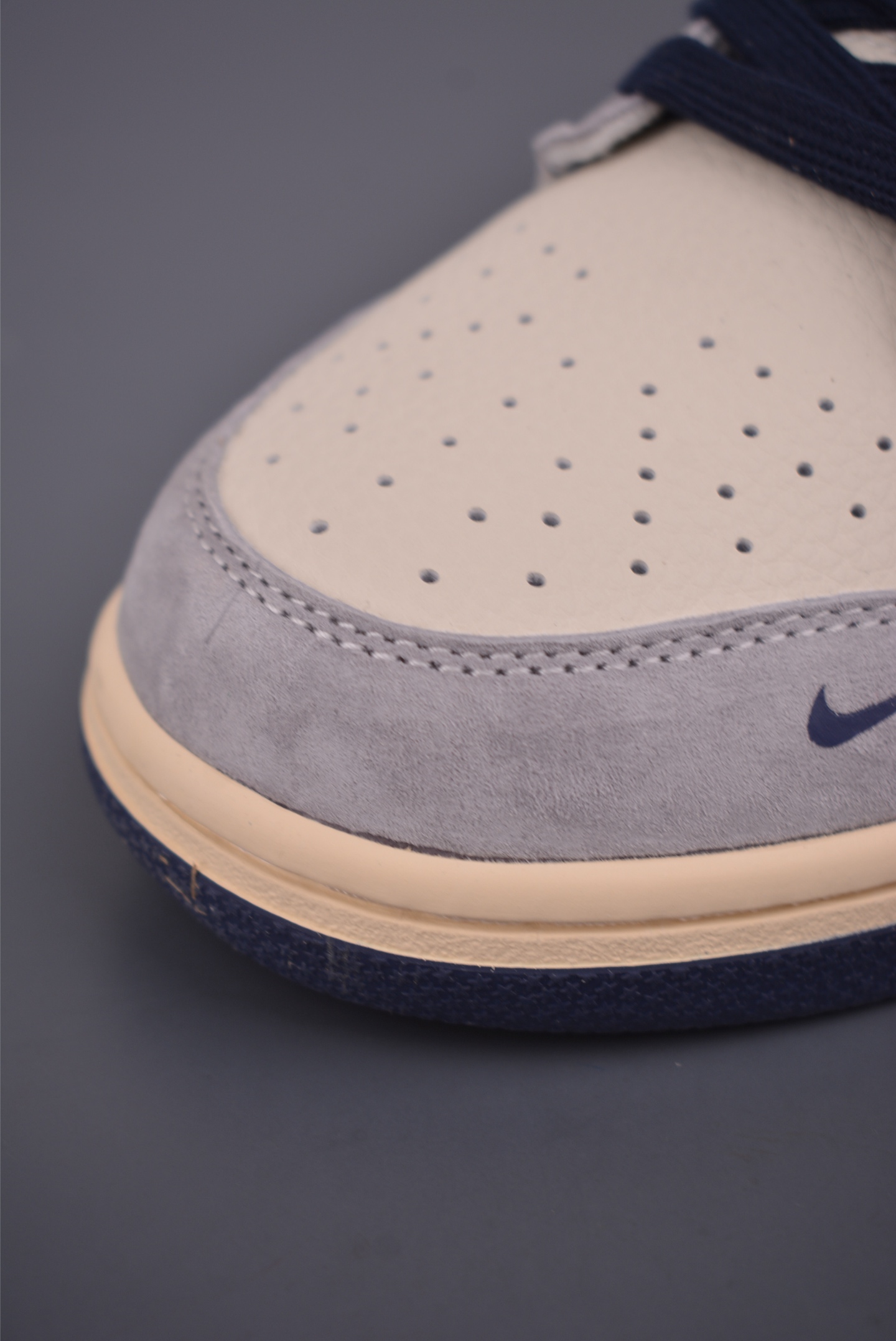 280 Nike SB Dunk Low Dior联名 DN3168-014