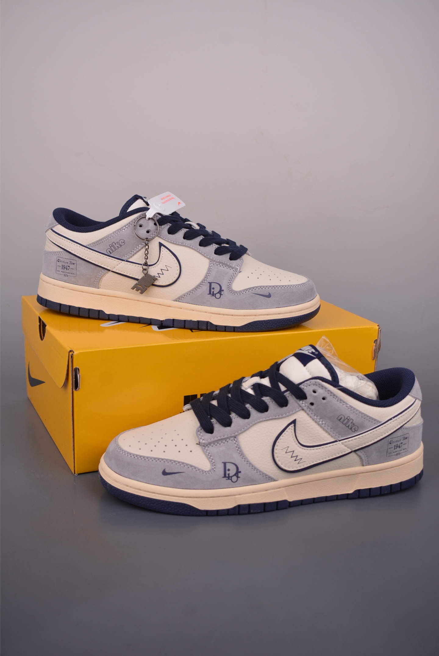 280 Nike SB Dunk Low Dior联名 DN3168-014