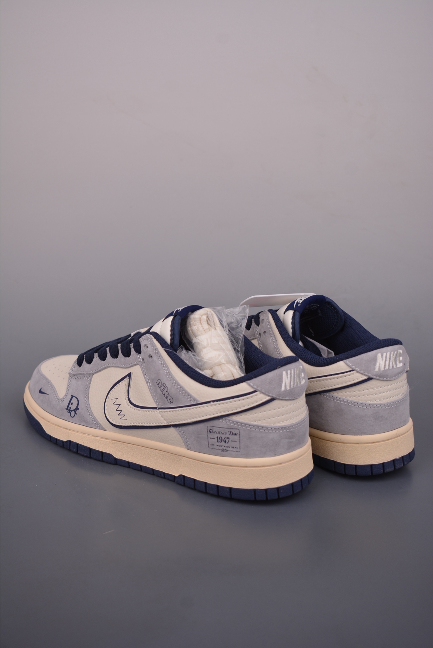 280 Nike SB Dunk Low Dior联名 DN3168-014