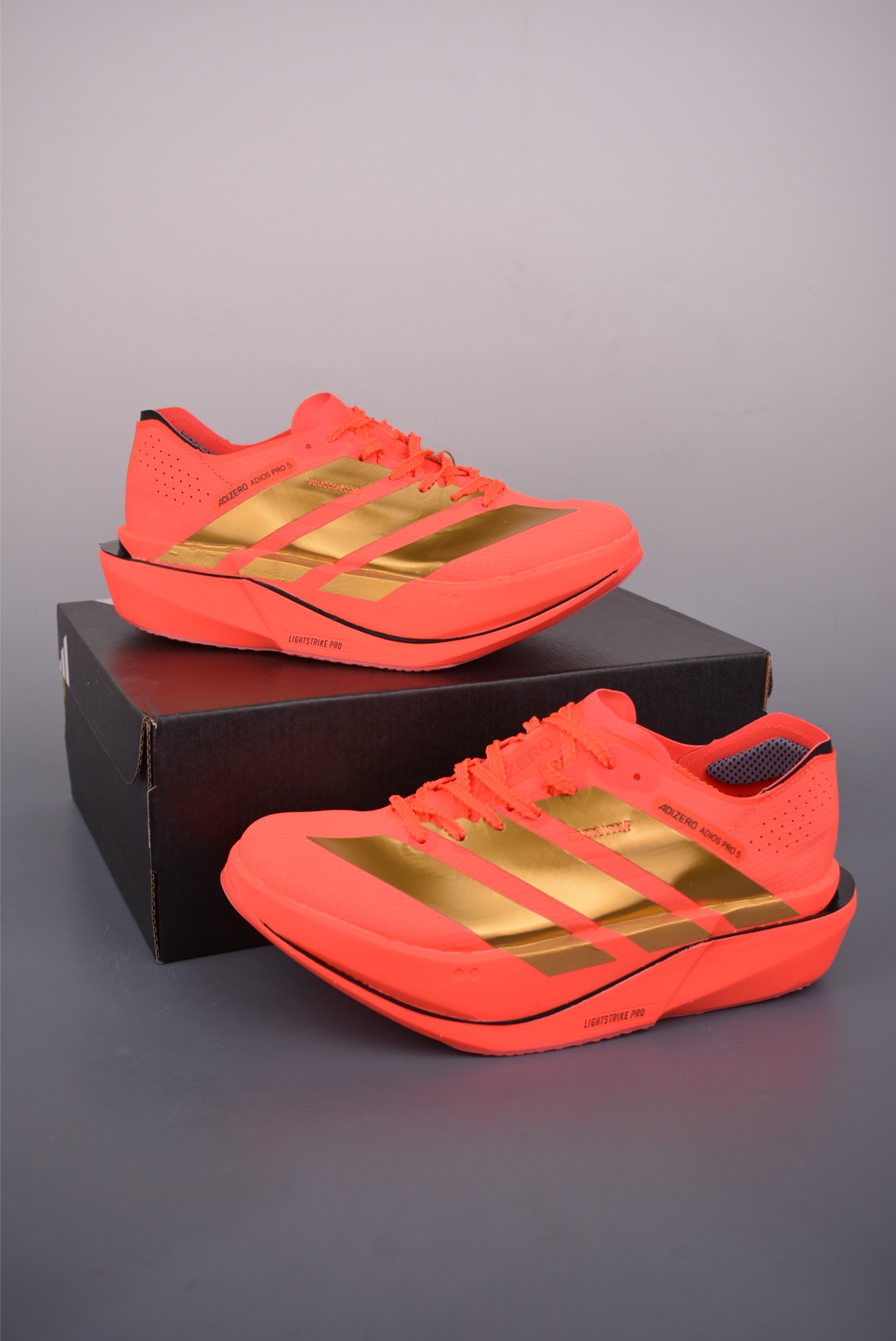 180 AdidAdizero Adios 5 M 阿迪超轻透气缓震跑鞋 全掌碳板 K18298