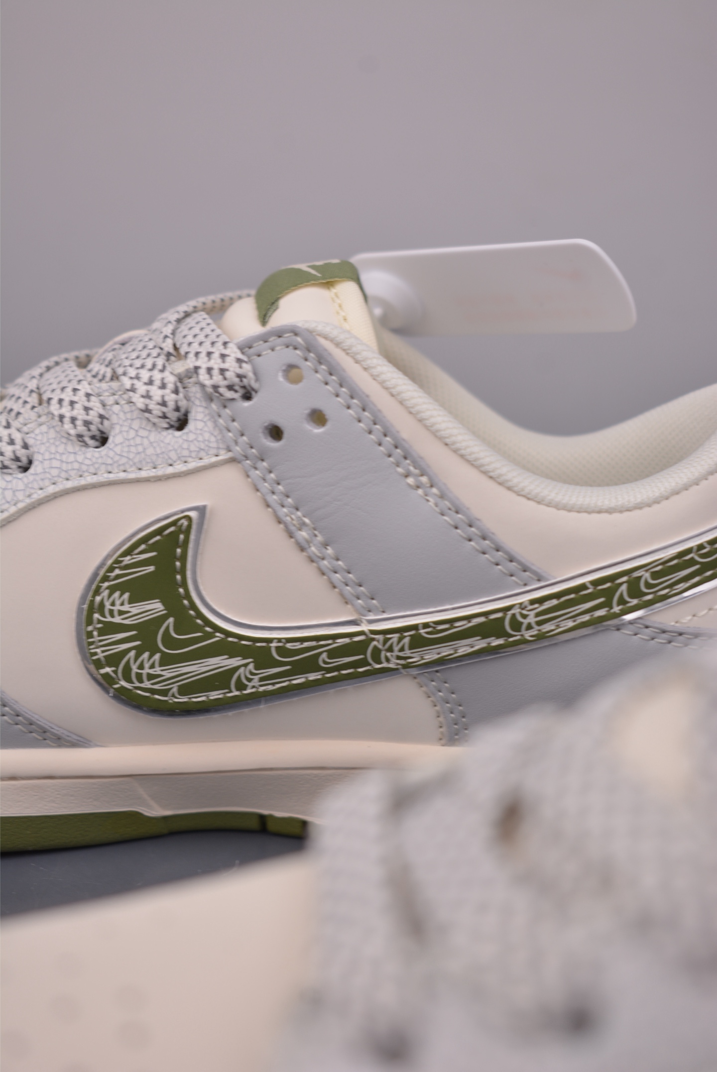 Nike SB Dunk Low 米绿纹 HS1239-010