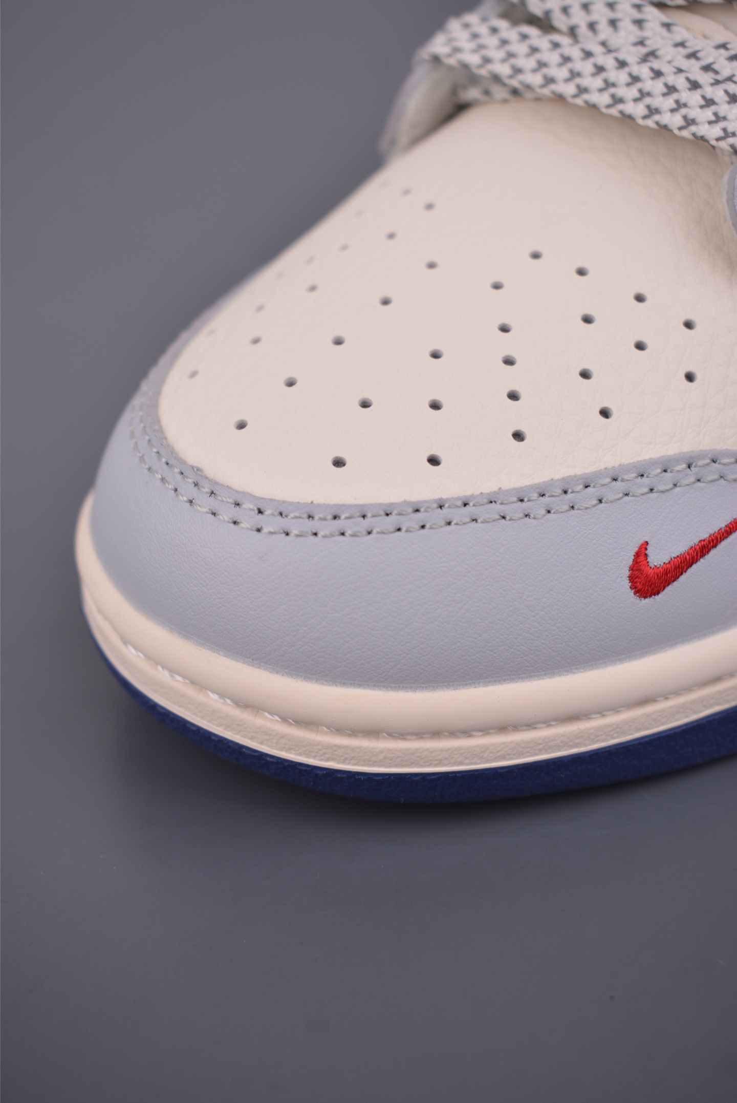 Nike SB Dunk Low 米蓝纹 HS1239-009