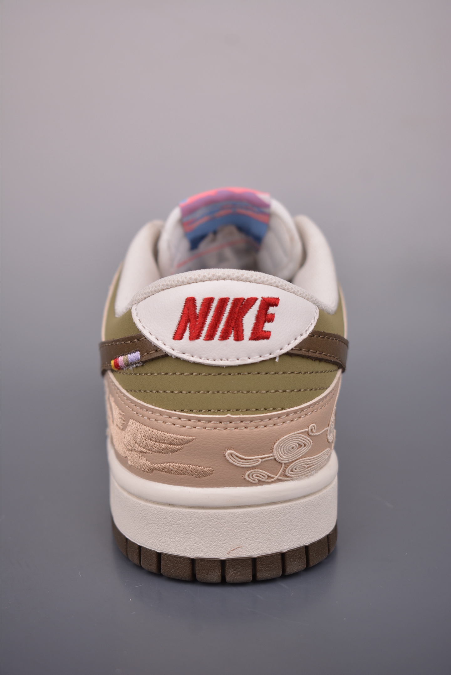 280 Nike SB Dunk Low 马年联名 IQ1118-220