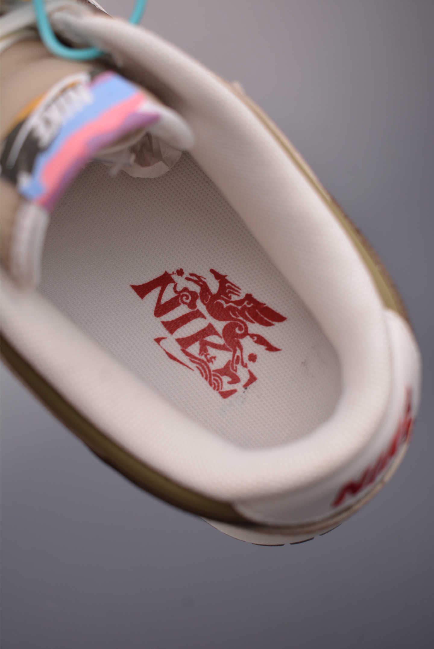 280 Nike SB Dunk Low 马年联名 IQ1118-220