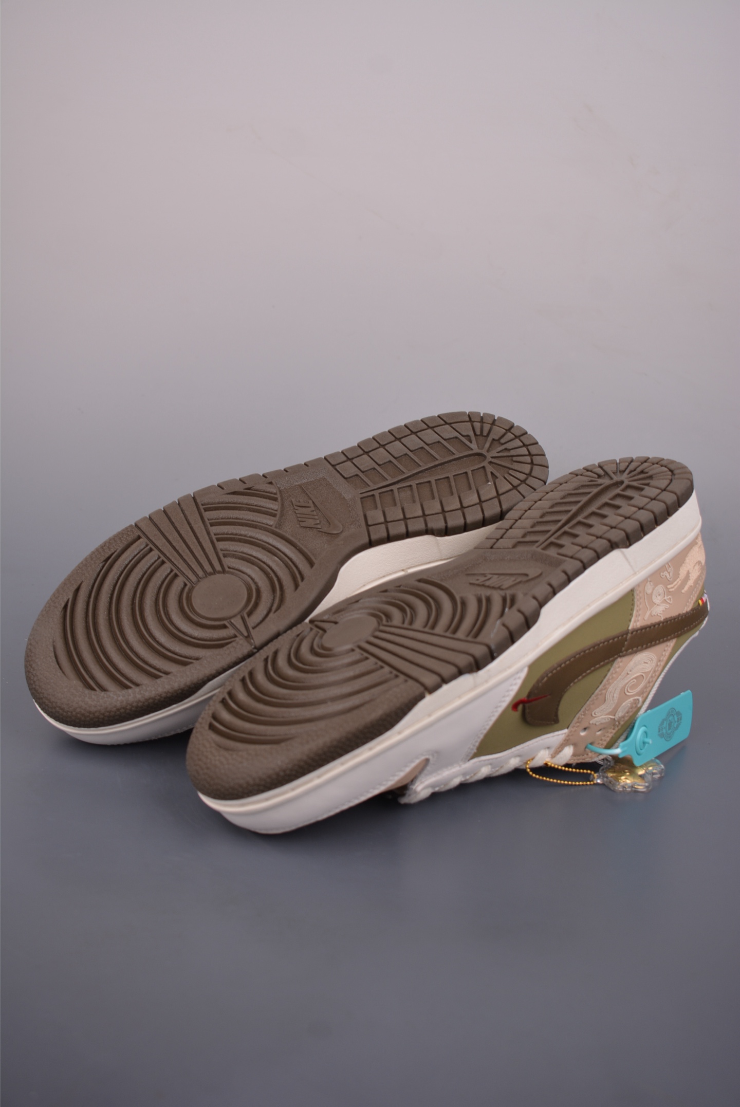 280 Nike SB Dunk Low 马年联名 IQ1118-220