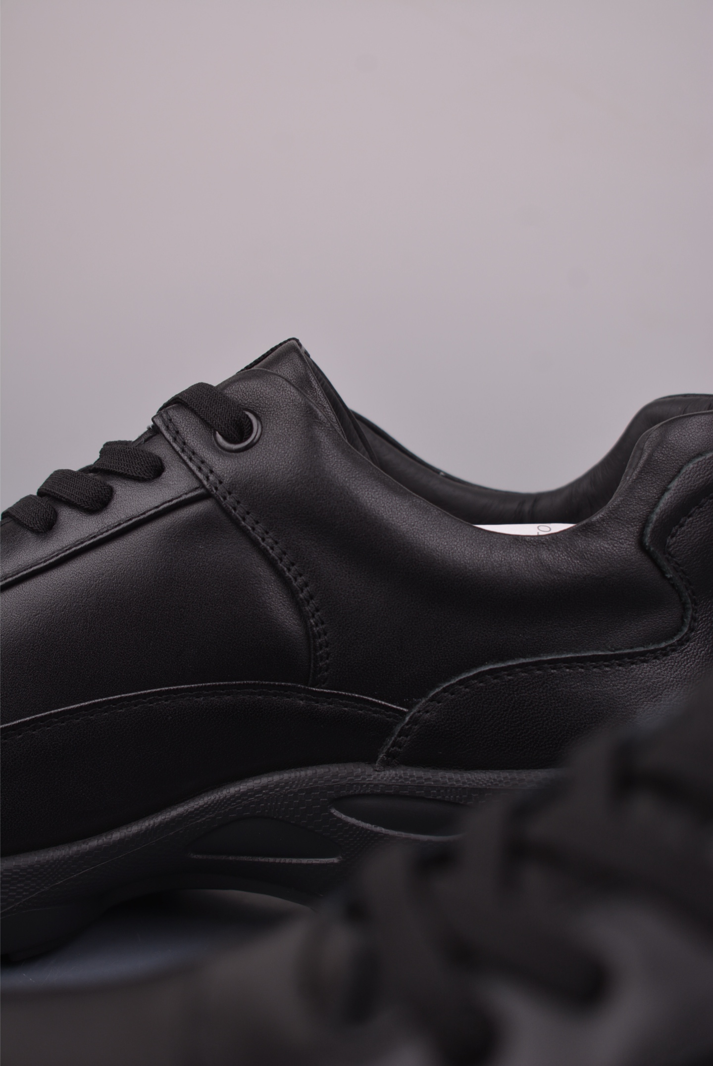 300 ECCO爱步运动鞋 BIOMC系列全新品质 透气轻便防滑缓震牛皮跑鞋健步 882517