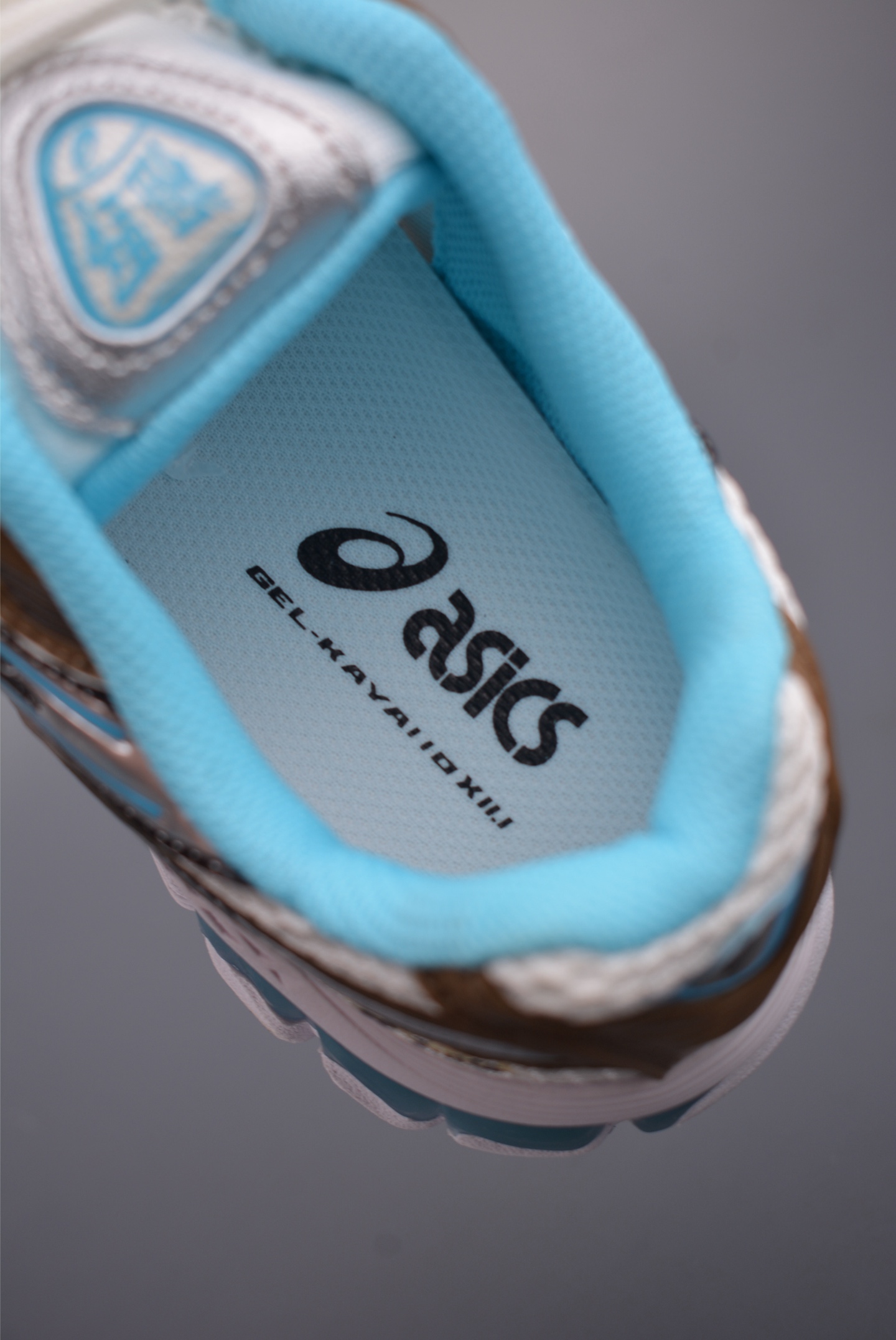 180 AsicsGel-Kayano 12.1 亚瑟士运动休闲透气专业跑鞋 1203A827-101