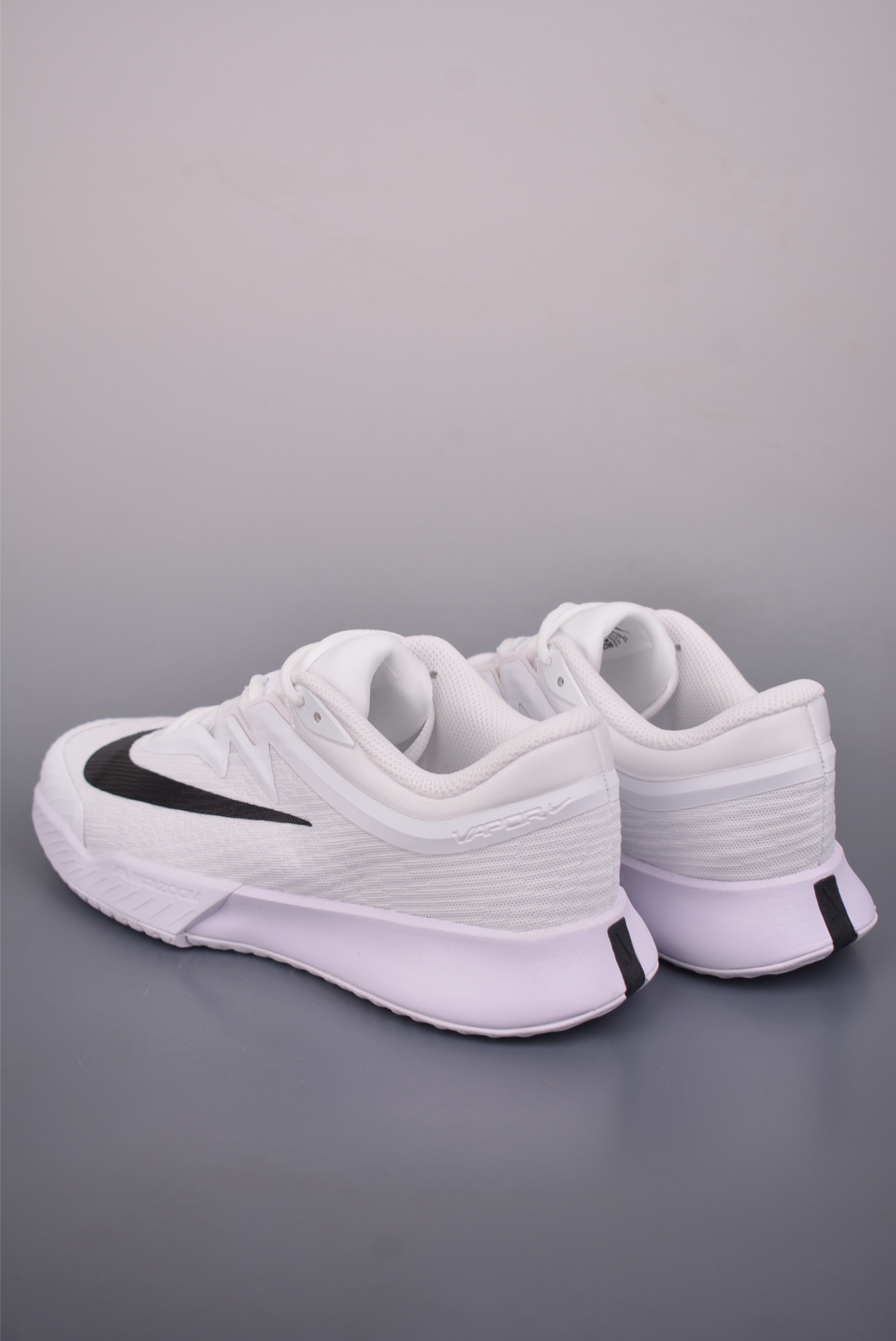 180 Nike Vapor Pro 3 减震防滑透气 低帮网球鞋 FZ2161-101