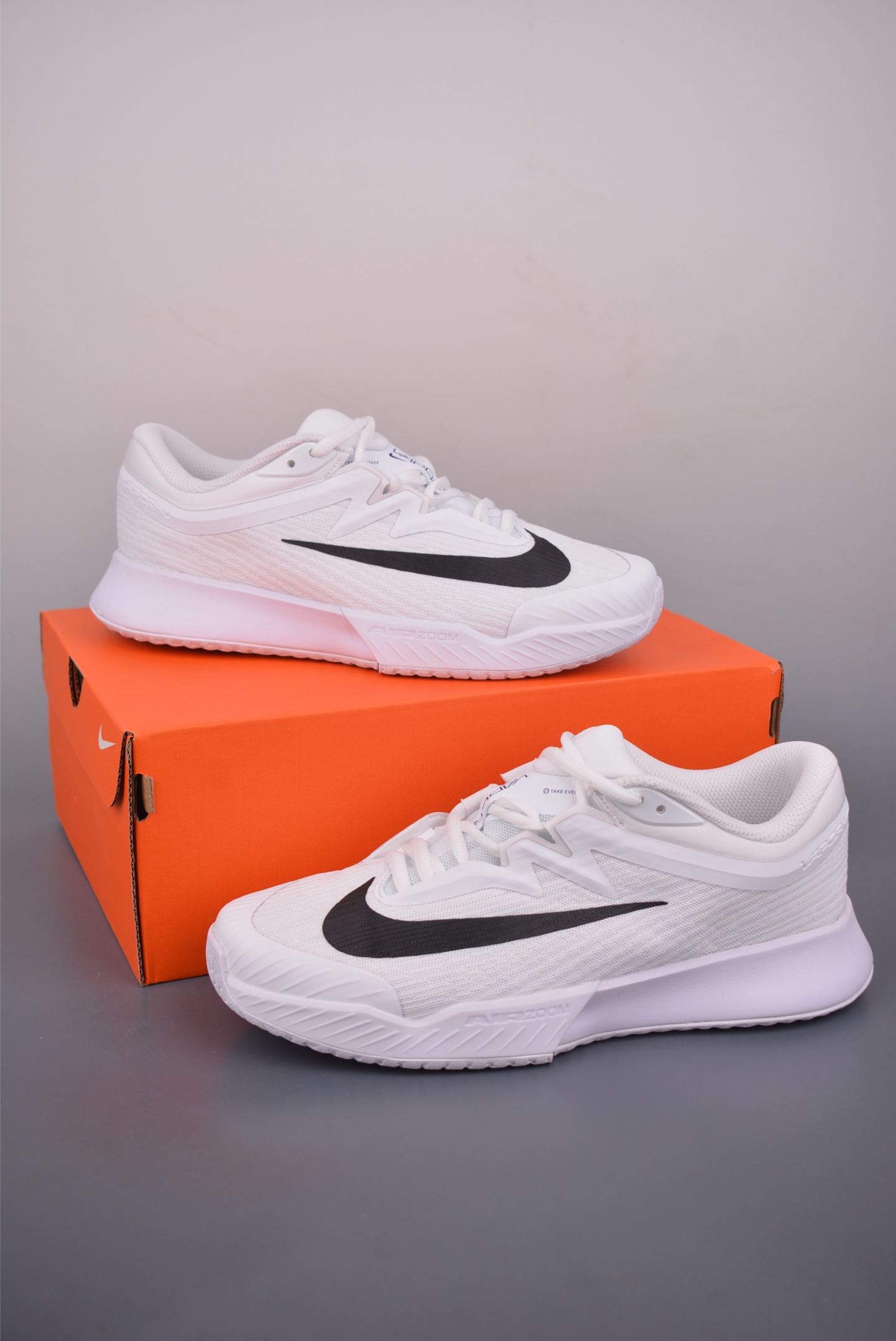 180 Nike Vapor Pro 3 减震防滑透气 低帮网球鞋 FZ2161-101