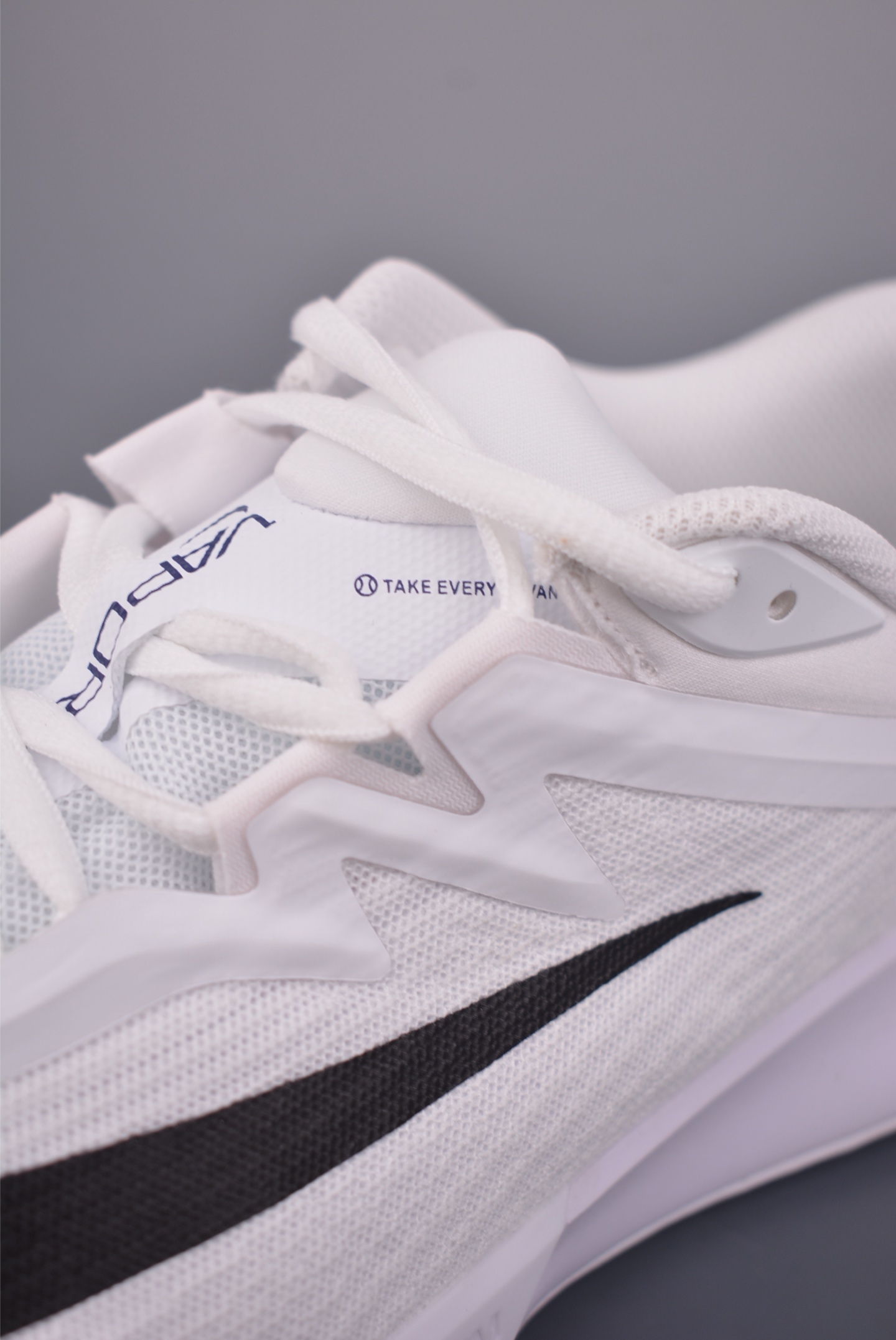 180 Nike Vapor Pro 3 减震防滑透气 低帮网球鞋 FZ2161-101