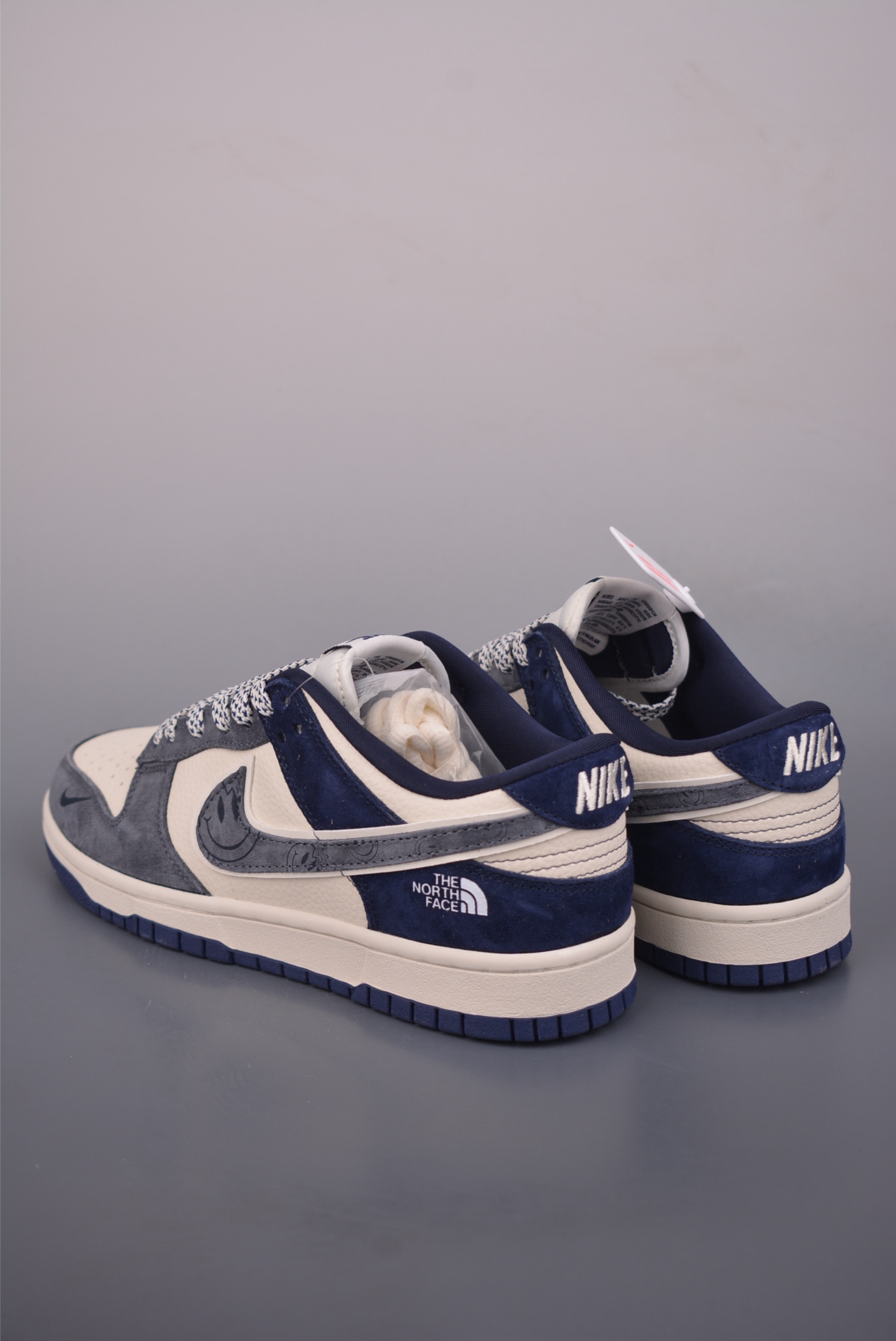 280 Nike SB Dunk Low 北面联名 MN1688-102