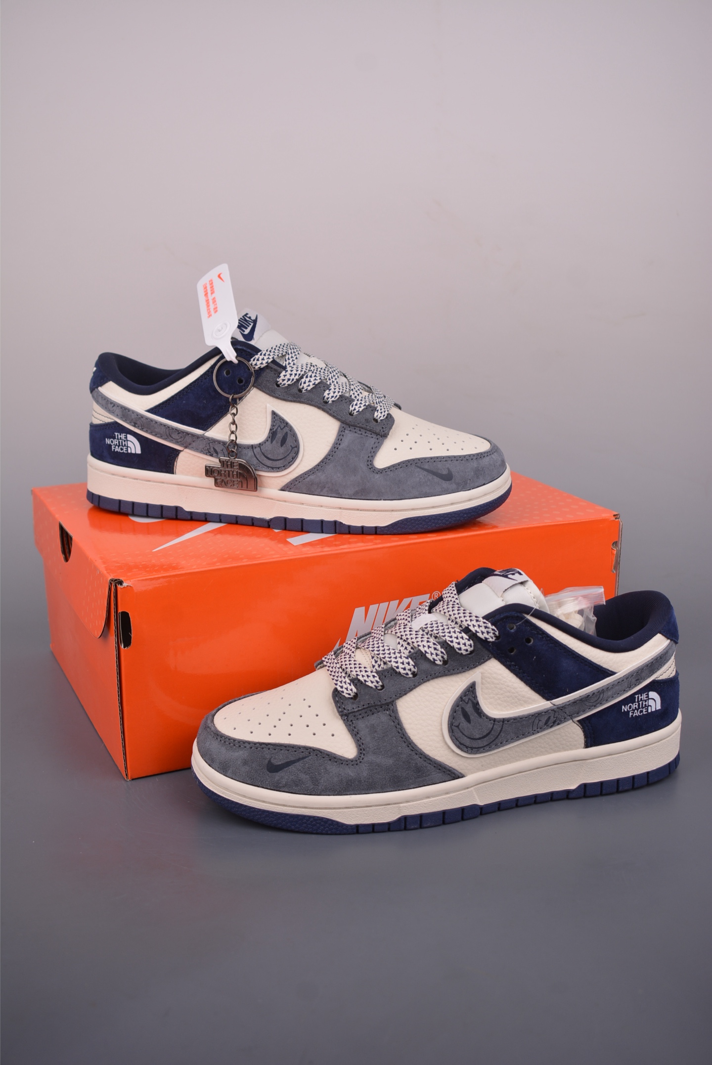 280 Nike SB Dunk Low 北面联名 MN1688-102