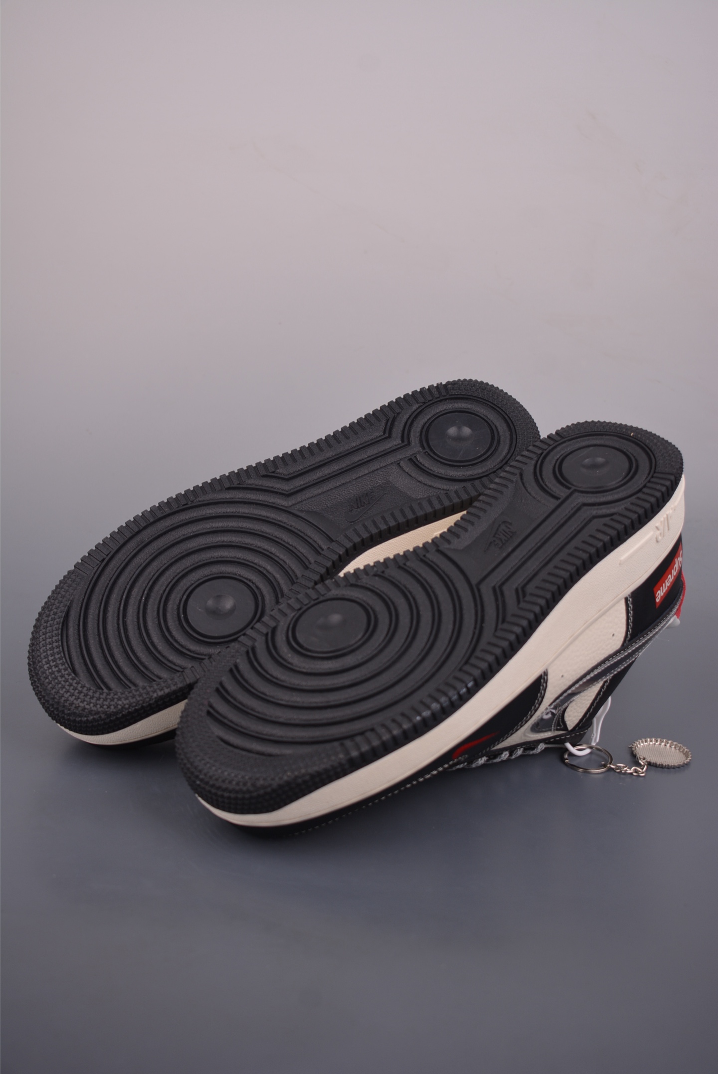 260 Nike Air Force 1 Low Supreme联名 DF0188-106