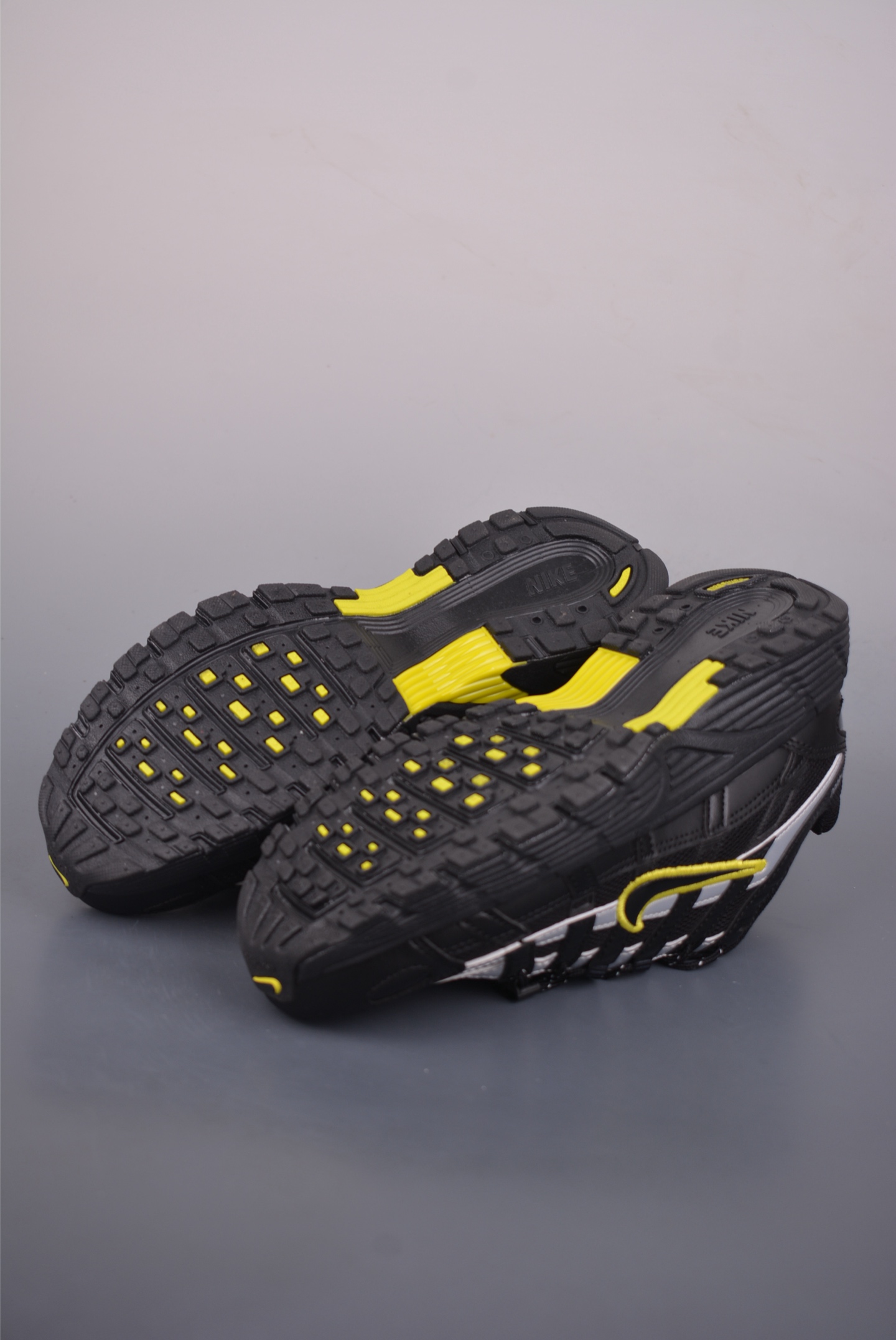 180 Nike Initiator Running 耐克INS 超火复古老爹跑鞋 FV0943-001