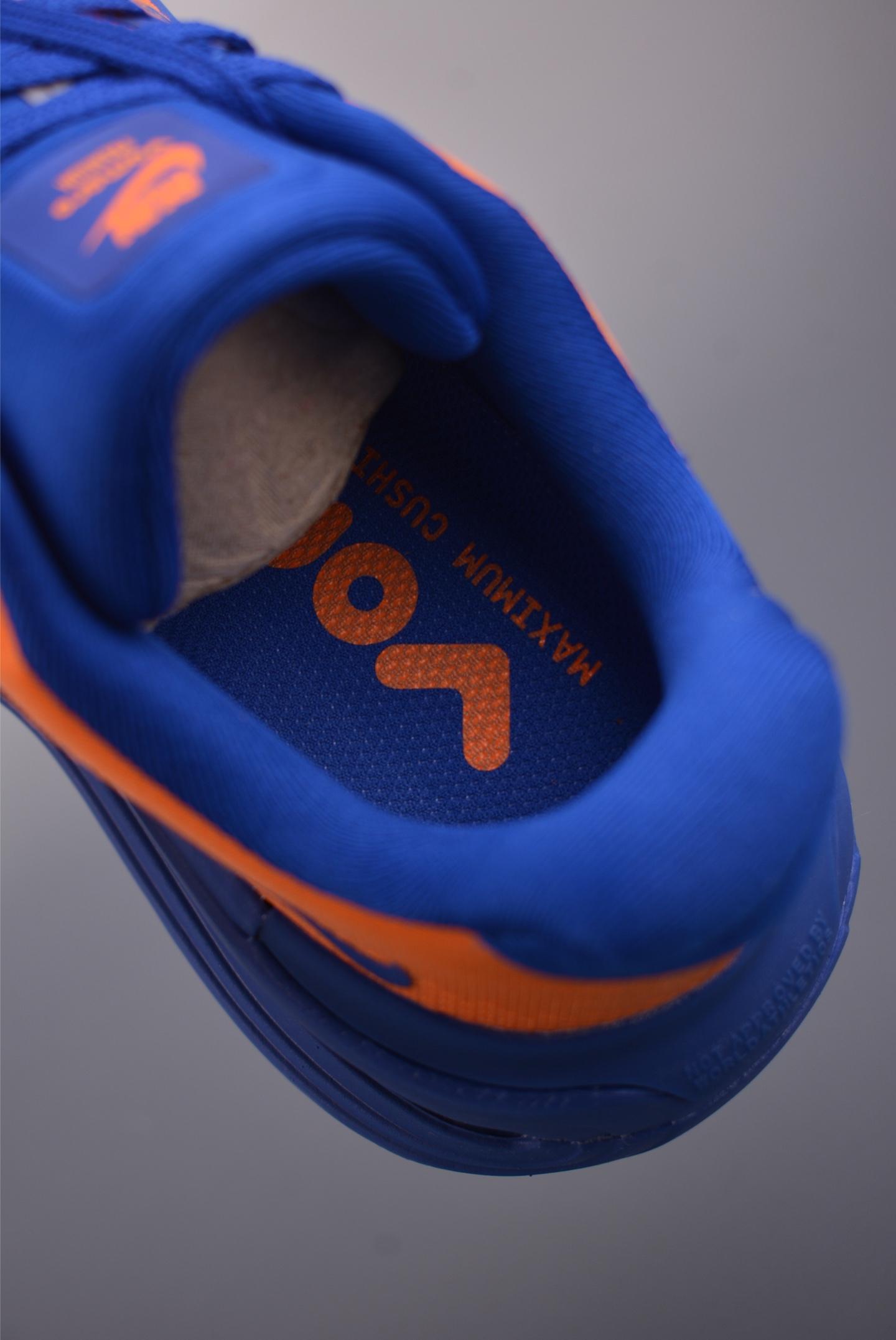 200 Nike Vomero premium Air气垫40周年 舒适百搭防滑耐磨 支撑缓震低帮 休闲跑步鞋 HQ2050-737