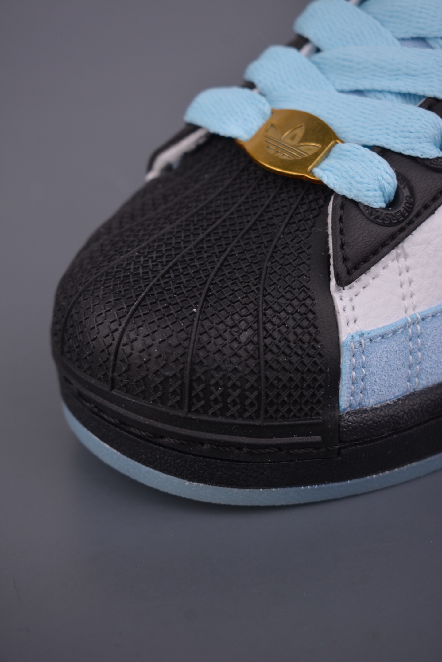 150 AdidOriginals Superstar 2025全新版本 贝壳头 KI8564