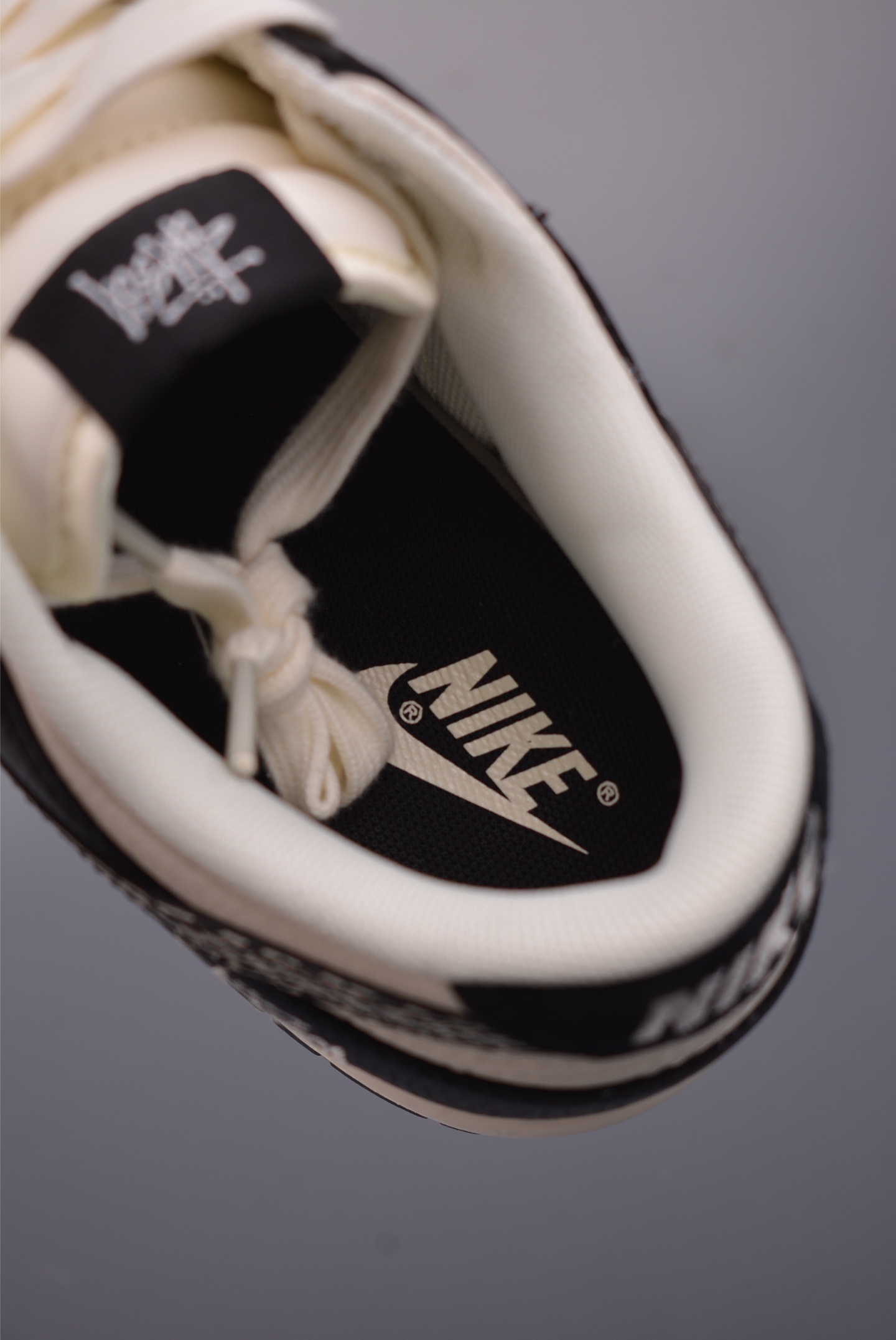 Nike SB Dunk Low 斯图西联名 QW5836-029-High Quatity Cheap Brand wholesale wholesaler seller Clothes Bags handbags Sneakers Top Fashion Clothing Shoes from China Factory Chinese suppliers best Quality Beautiful Price Nike SB Dunk Low 斯图西联名 QW5836-029